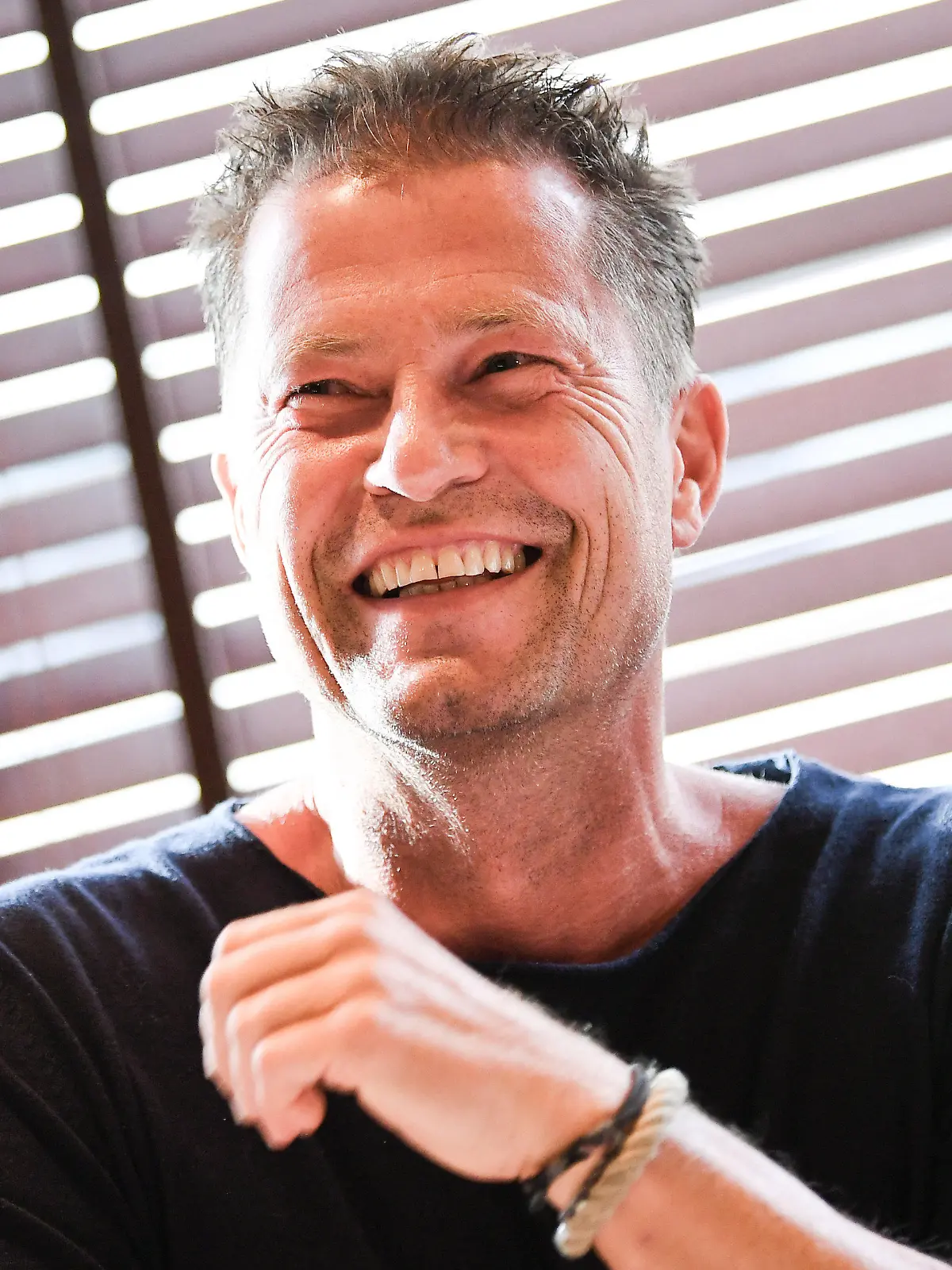 ARCHIV - 17.10.2019, Berlin: Schauspieler Til Schweiger stellt die bundesweite Kampagne "Die deutsche Entwicklungsarbeit wirkt" vor. (zu dpa "Til Schweiger: Nachts habe ich sehr gute Ideen") Foto: Britta Pedersen/zb/dpa +++ dpa-Bildfunk +++