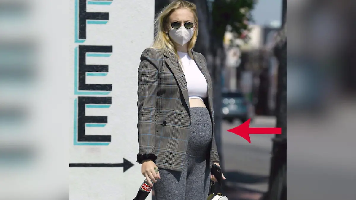 Diese Kugel kann man nicht mehr verstecken! Sophie Turner zeigt stolz ihren Babybauch