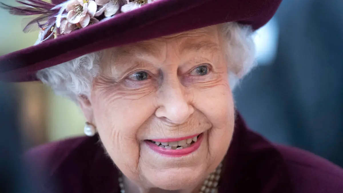 Queen Elizabeth II. freut sich über neues Porträt
