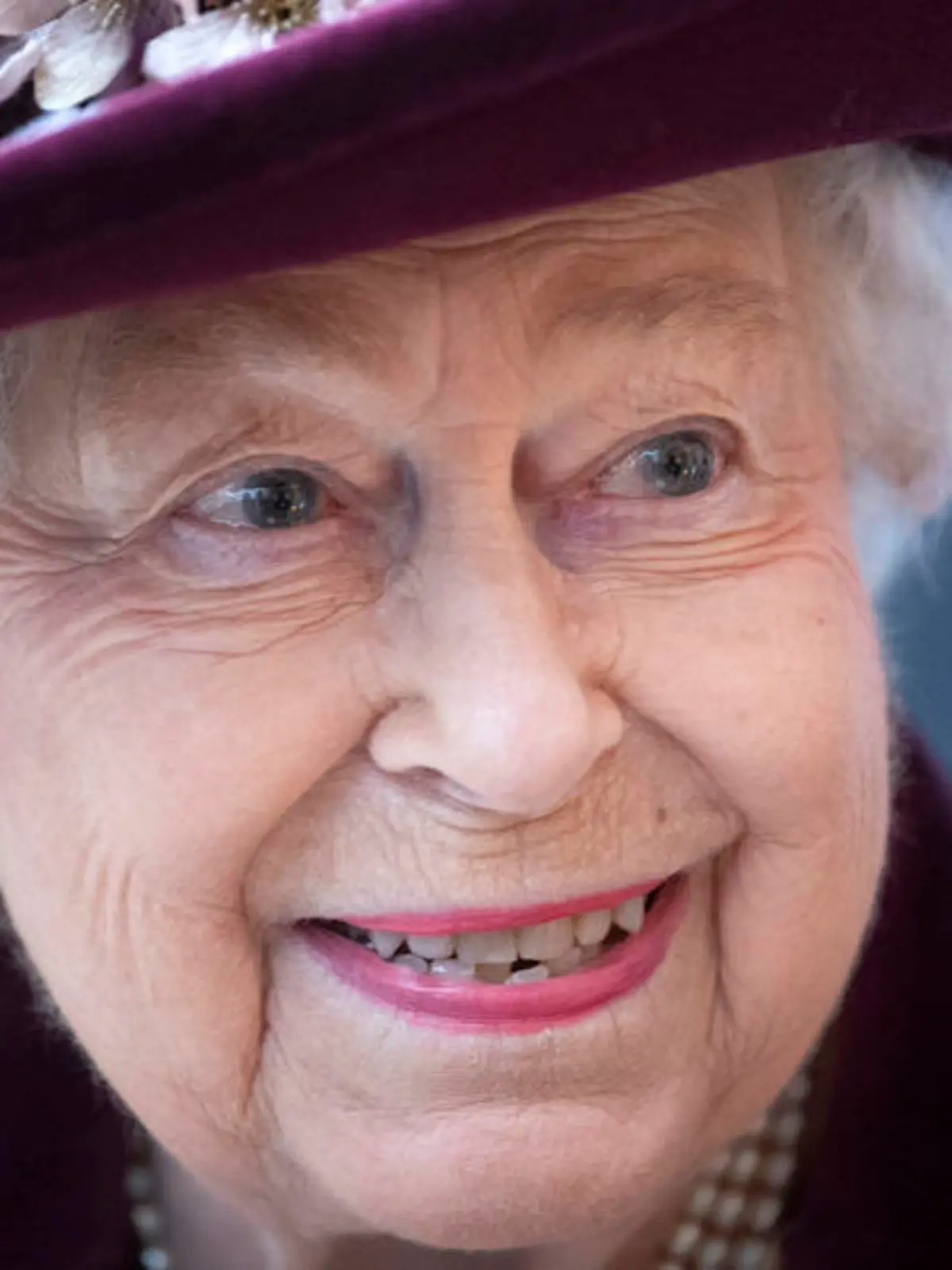 Queen Elizabeth II. freut sich über neues Porträt