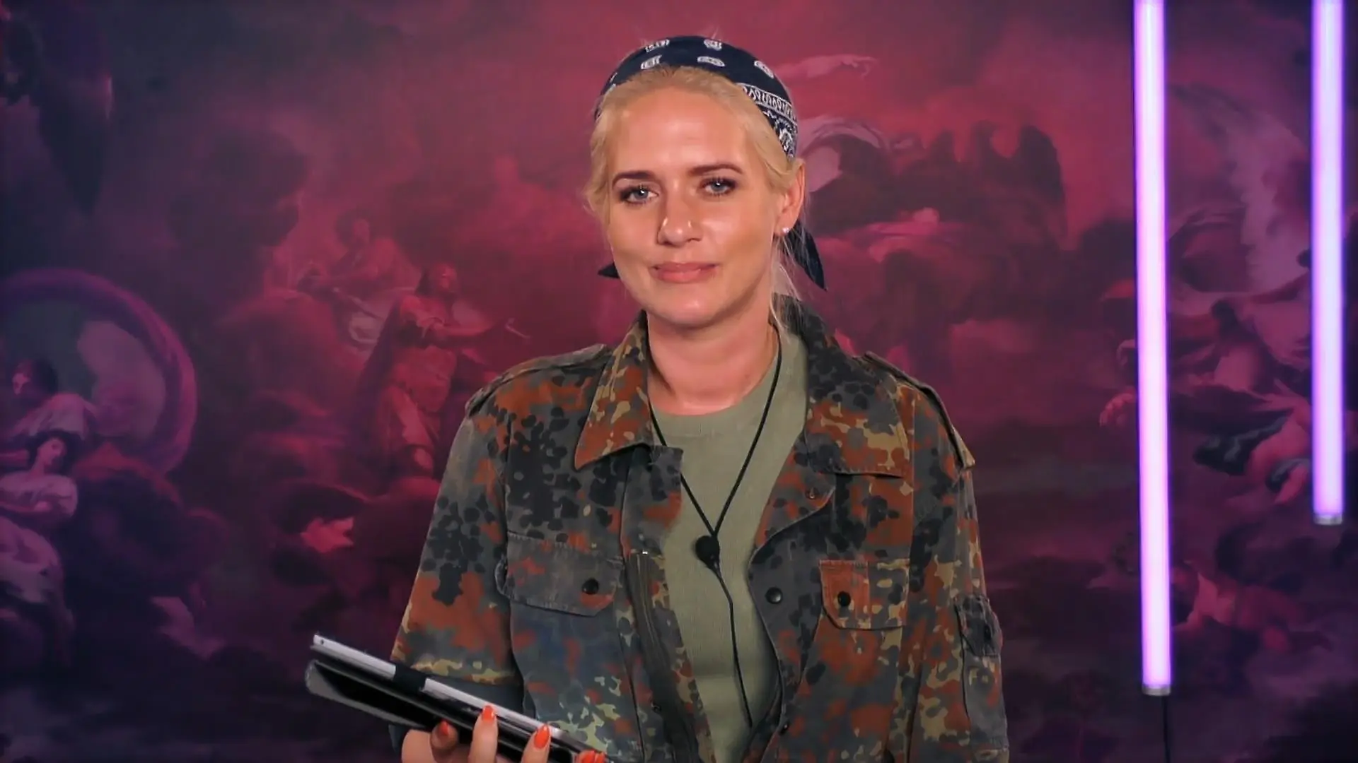 Sarah Knappik: "Ich kann andere begeistern" Erste in der "Like Me - I’m Famous"-Villa
