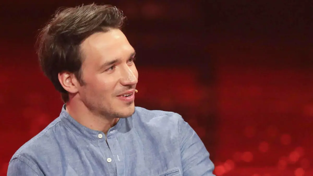 Felix Neureuther versteigert einzigartige Büste bei "Bares für Rares"