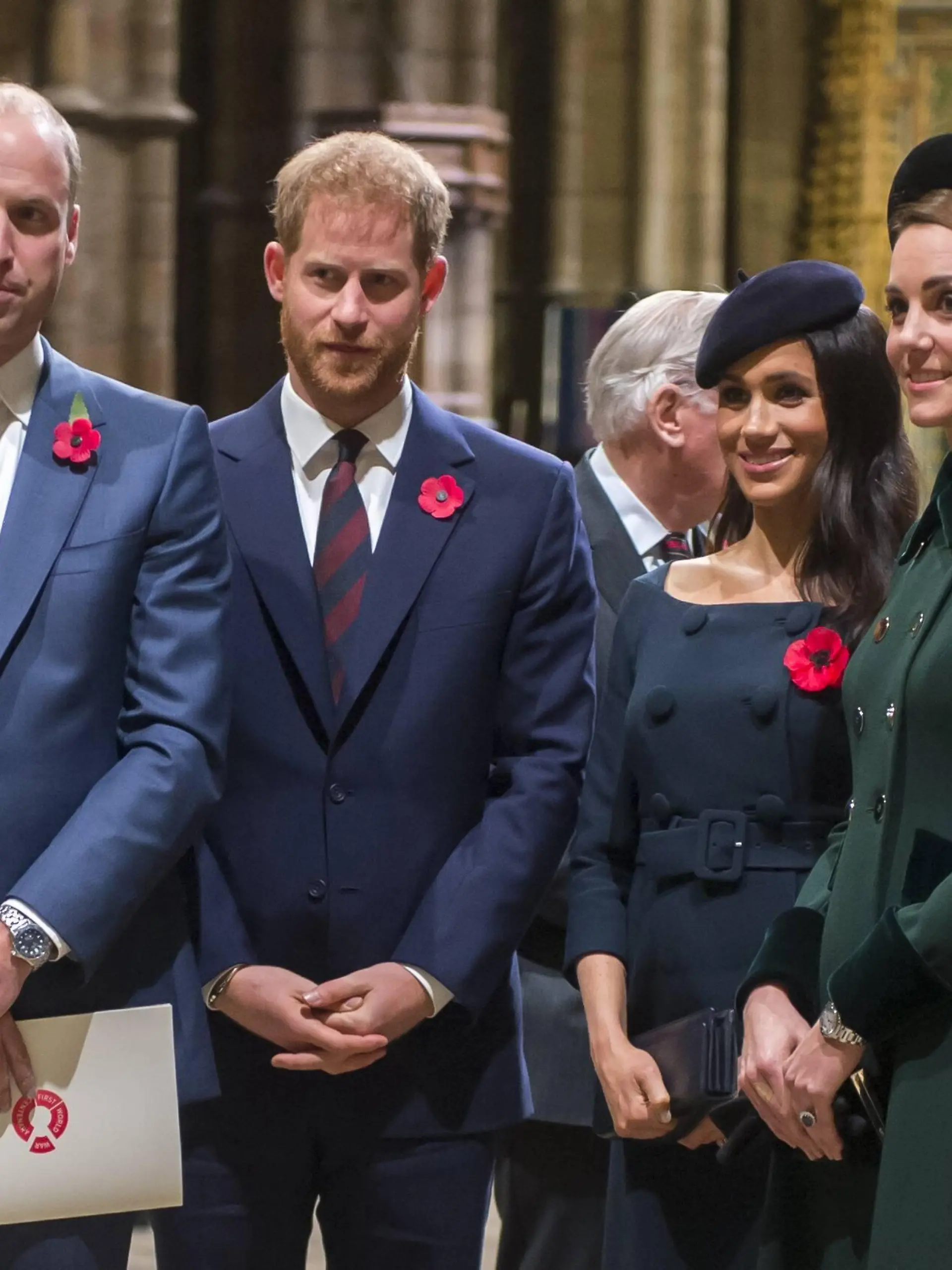 Commémorations du 11 novembre : l armistice célébré à l Abbaye de Westminster. PAP11182049 The Queen, accompanied by members of the Royal Family, attend a service at Westminster Abbey for the centenary of the Armistice. Here, Prince William, Duke of Cambridge, Catherine, Duchess of Cambridge, Prince Harry, Duke of Sussex, Meghan, Duchess of Sussex11 November 2018. HThe Queen, accompanied by members of the Royal Family, attend a service at Westminster Abbey for the centenary of the Armistice. Here, Prince William, Duke of Cambridge, Catherine, Duchess of Cambridge, Prince Harry, Duke of Sussex, Meghan, Duchess of Sussex No UK Sales Until 28 Days After Create Date 232267 2018-11-11 Londres Royaume Uni Prince Harry de Galles (Angleterre); Prince William Duc de Cambridge (Angleterre); Duchesse Catherine Kate de Cambridge Middleton (An PUBLICATIONxINxGERxAUTxONLY Copyright: xPapixsx/xStarfacex STAR_232267_012  