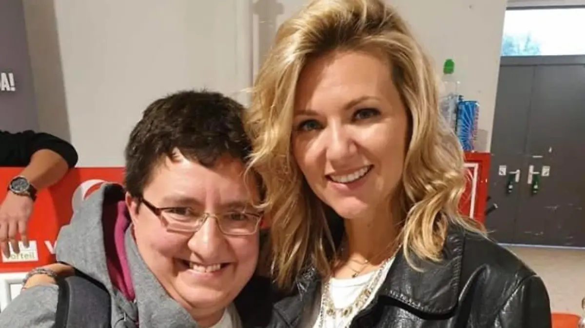 Jana L. war Ellle Endlich-Fan. Jetzt trauert der Star um das Opfer der Halle-Attentäters.
