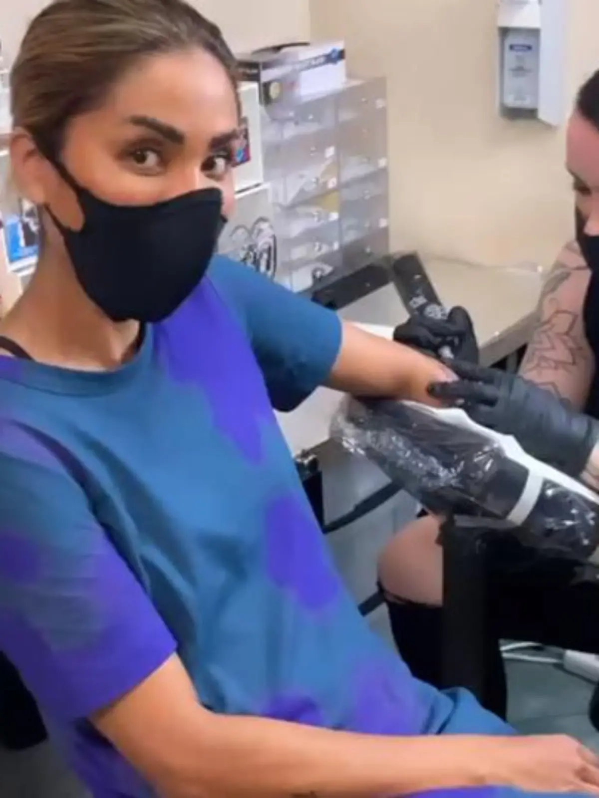 Rapperin Sabrina Setlur hat sich ein neues Tattoo stechen lassen.