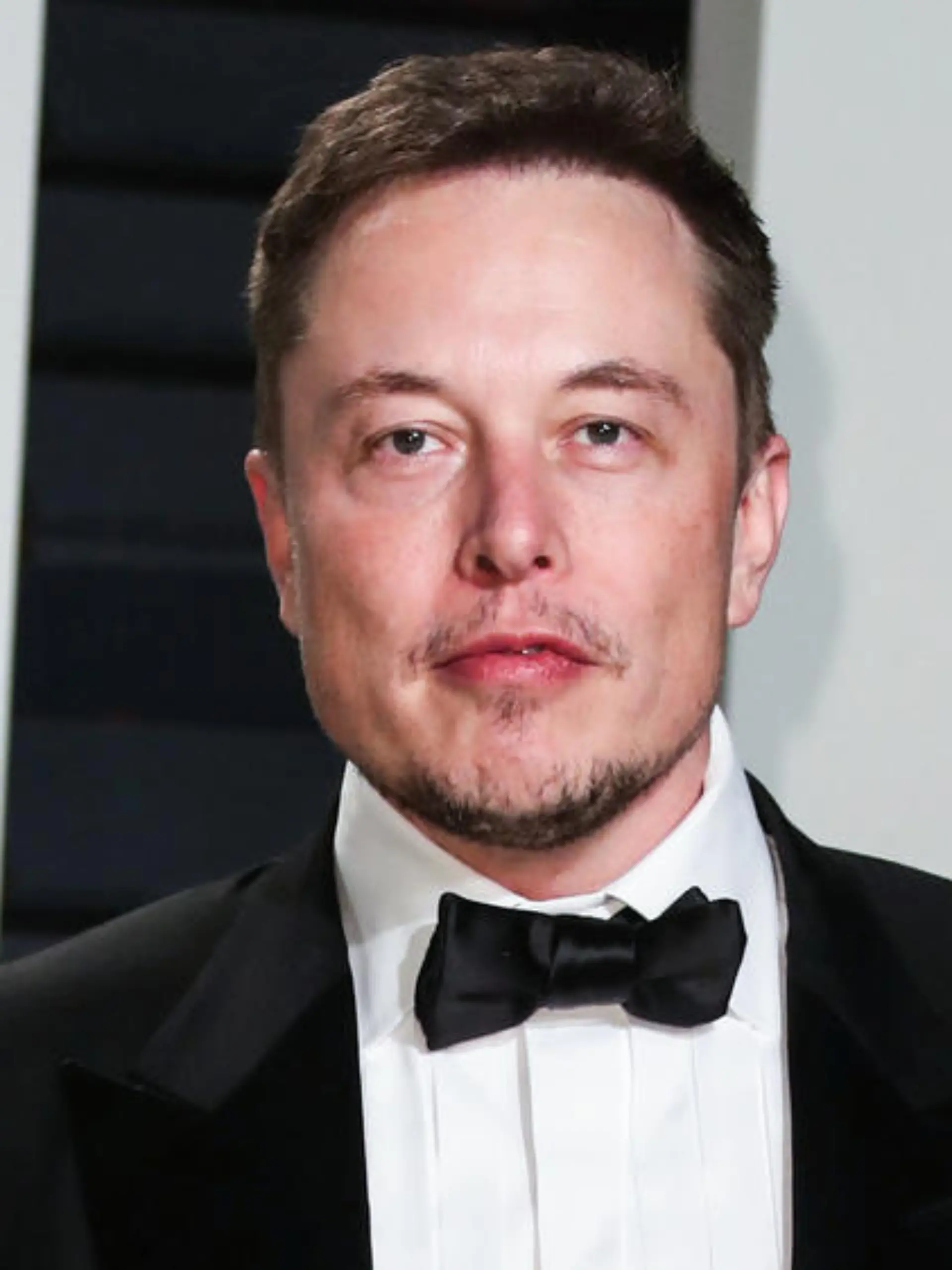 Elon Musk: Warum twittert der Tesla-Chef auf Deutsch?