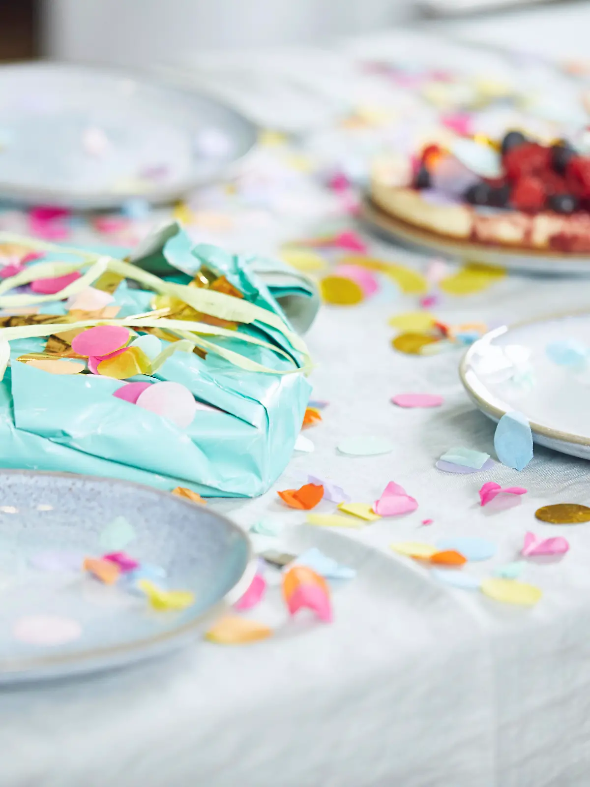 Present on table, decorated with confetti property released PUBLICATIONxINxGERxSUIxAUTxHUNxONLY MCF00217
