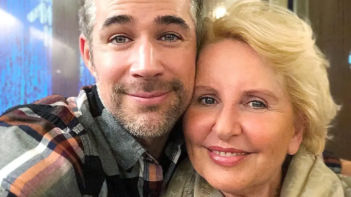 Auch Jo Weil und Gabriele Metzger sind bei "Verbotene Liebe - Next Generation" als "Olli" und "Charlie Schneider" mit an Board.
Die Verwendung des sendungsbezogenen Materials ist nur mit dem Hinweis und Verlinkung auf TVNOW gestattet.
