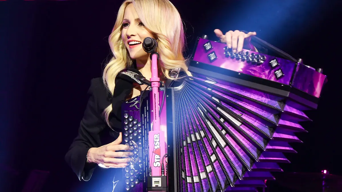 24.03.2023, Graz, AUT, Unterwegs in Steiermark, Tourauftakt Graz, Melissa Naschenweng, 1 Bergbauerntour, im Bild Melissa Naschenweng, Schlager, Fans