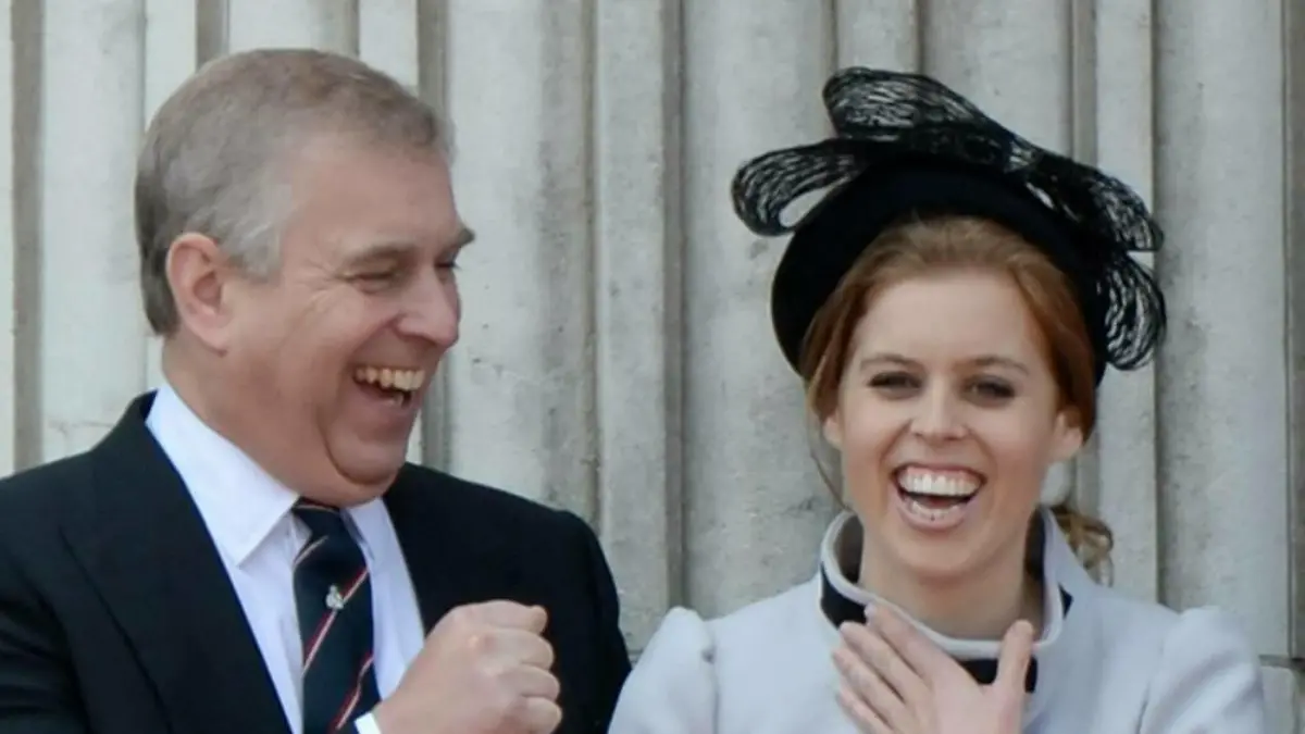 Führte Prinz Andrew Prinzessin Beatrice zum Altar?