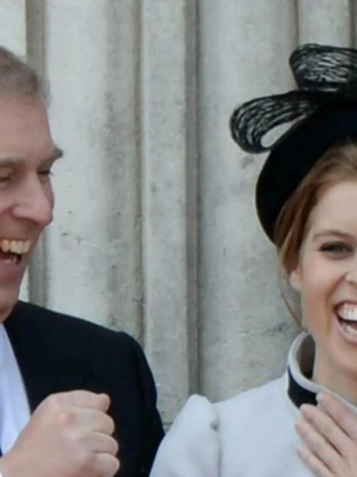 Führte Prinz Andrew Prinzessin Beatrice zum Altar?