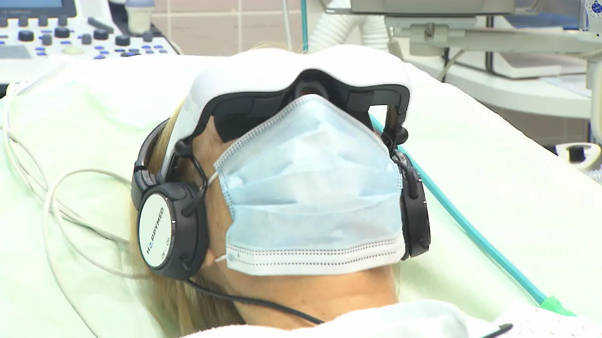 Mit einer audiovisuellen VR-Brille im OP Kino statt Vollnarkose