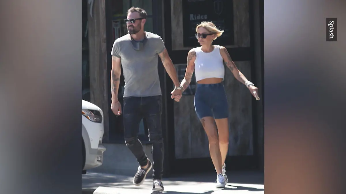 Brian Austin Green und Tina Louise Hand in Hand Der Ex von Megan Fox datet ein Model