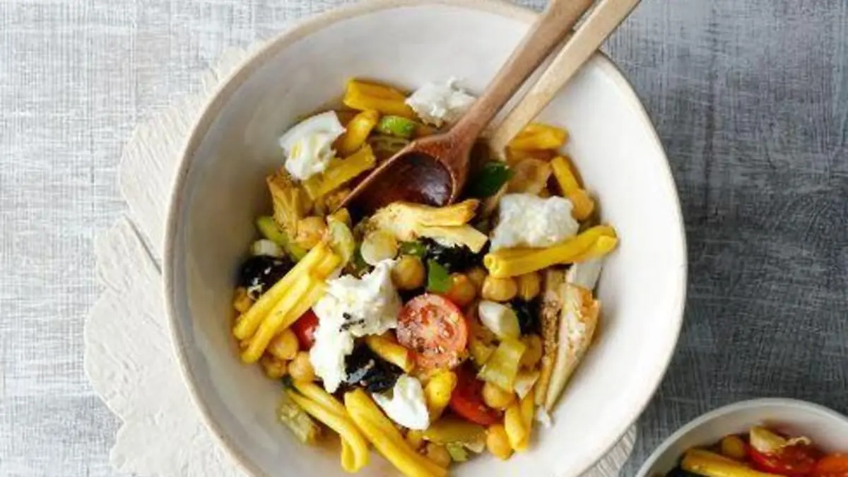 Lauwarmer Nudelsalat