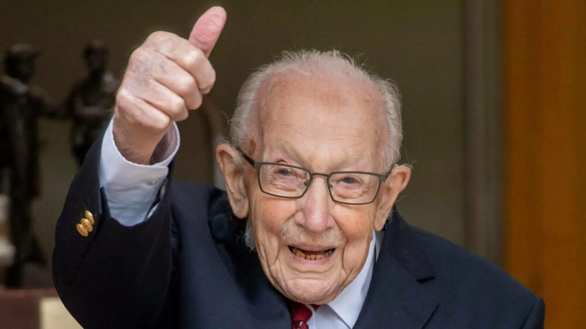 Ritterschlag von der Queen: Tom Moore freut sich über "große Ehre"