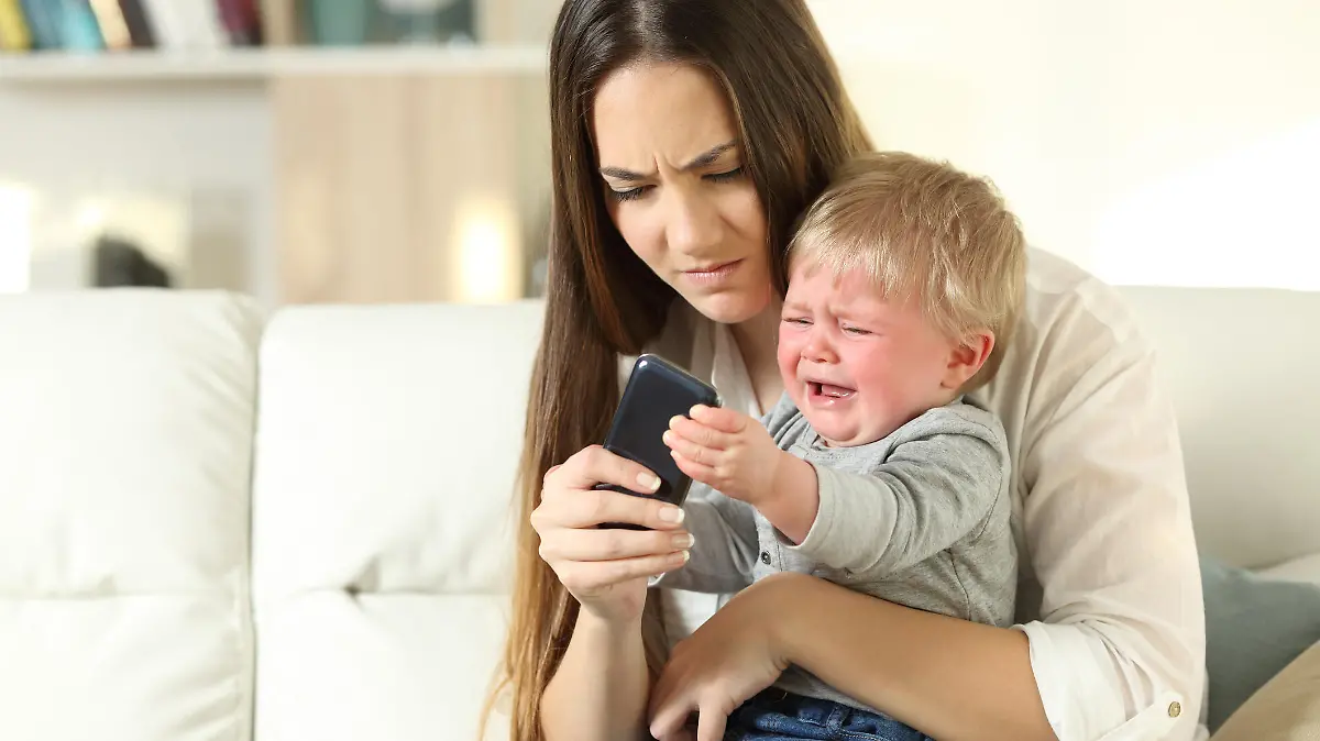 Trotzphase: Baby hat einen Wutanfall