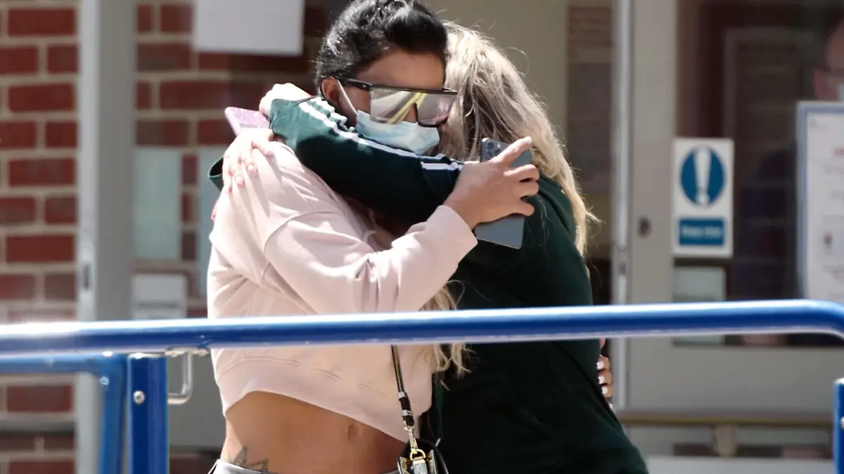 Katie Price scheint einen emotionalen Zusammenbruch zu erleiden.