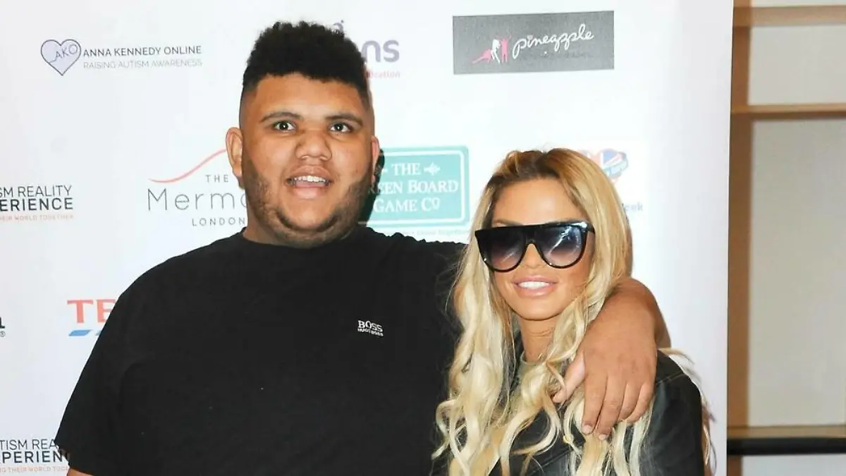 Auf der Intensivstation: Katie Price bangt um ihren Sohn Harvey