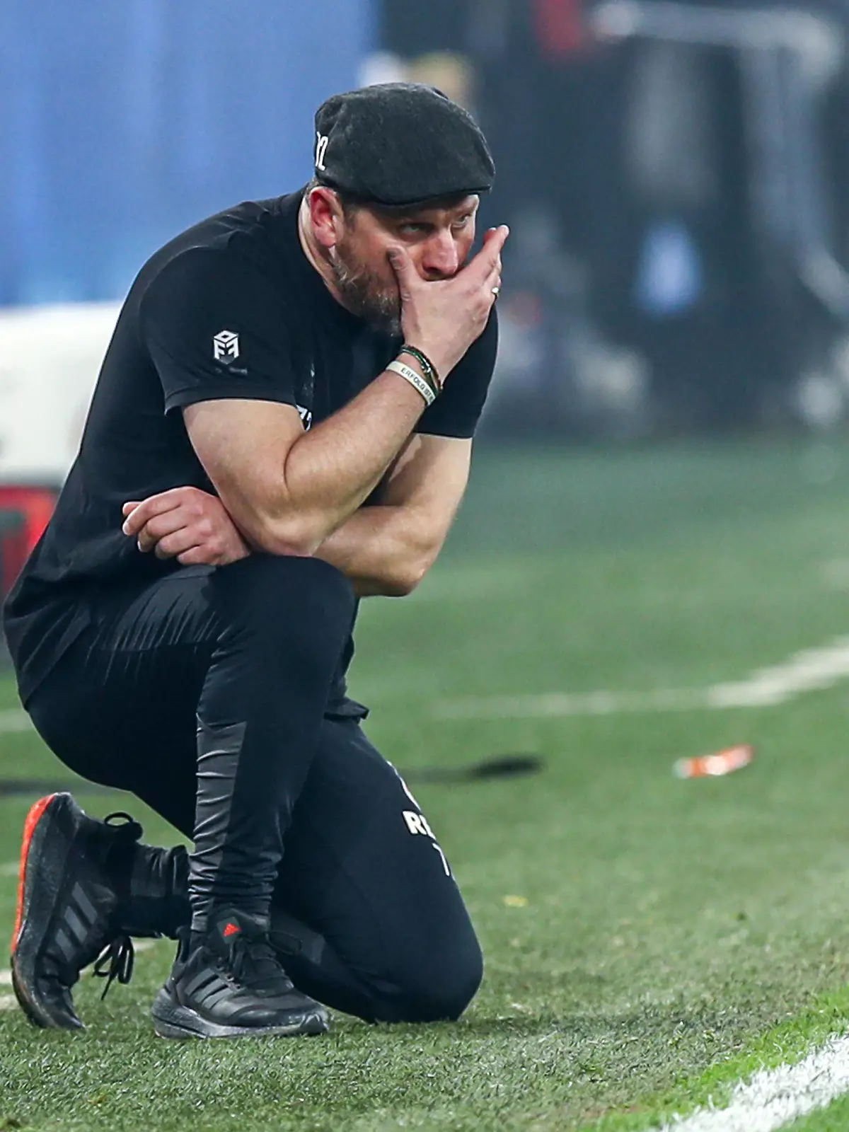 Steffen Baumgart FC Köln / Koeln, Chef-Trainer unzufrieden, enttäuscht / enttaeuscht, gestikuliert, Gestik, GER, Borussia Dortmund / BVB vs. FC Köln / Koeln, Fussball, 1. Bundesliga, 25. Spieltag, Spielzeit 2022/2023, 18.03.2023, DFB/DFL regulations prohibit any use of photographs as image sequences and/or quasi-video., GER, Borussia Dortmund / BVB vs. FC Köln / Koeln, Fussball, 1. Bundesliga, 25. Spieltag, Spielzeit 2022/2023, 18.03.2023, DFB/DFL regulations prohibit any use of photographs as image sequences and/or quasi-video., Foto: Eibner-Pressefoto/Gabriel Boia Dortmund *** Steffen Baumgart FC Köln Koeln, head coach dissatisfied, disappointed disappointed, gestures, gestures, GER, Borussia Dortmund BVB vs FC Köln Koeln, Football, 1 Bundesliga, 25 Spieltag, Spielzeit 2022 2023, 18 03 2023, DFB DFL regulations prohibit any use of photographs as image sequences and or quasi video , GER, Borussia Dortmund BVB vs FC Köln Koeln, Football, 1 Bundesliga, 25 Spieltag, Spielzeit 2022 2023, 18 03 2023, DFB DFL regulations prohibit any use of photographs as image sequences and or quasi video , Foto Eibner Pressefoto Gabriel Boia Dortmund Copyright: xEibner-Pressefoto/GabrielxBoiax EP_EER
