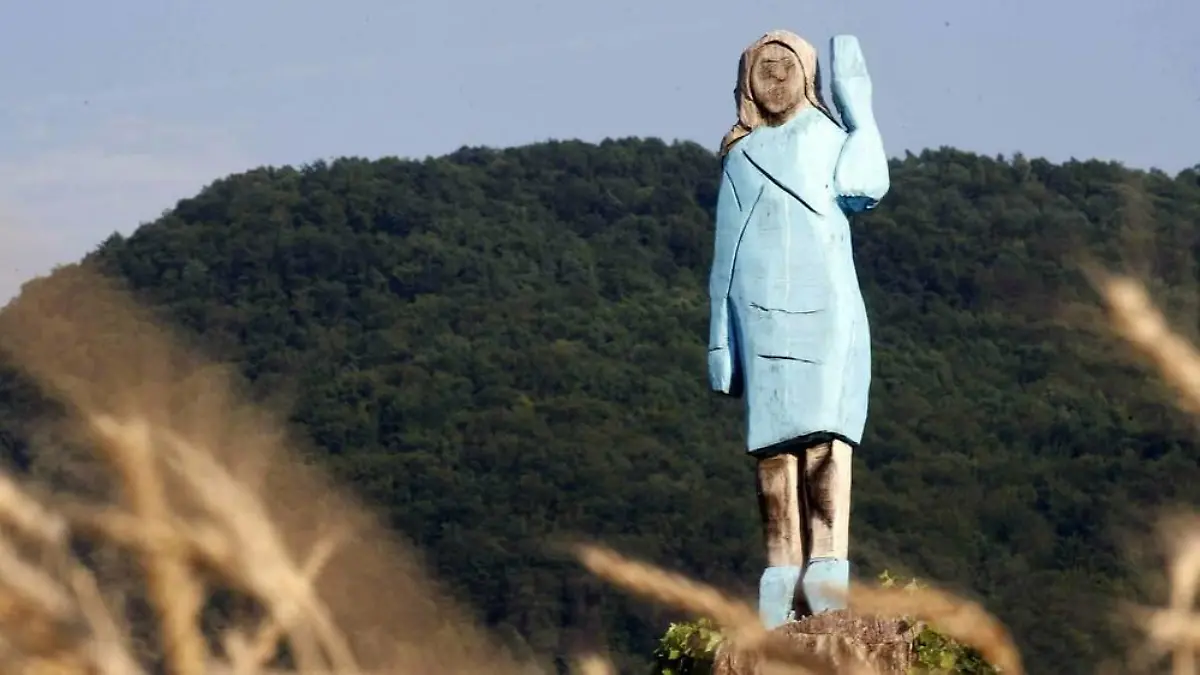 Statue von Melania Trump angezündet