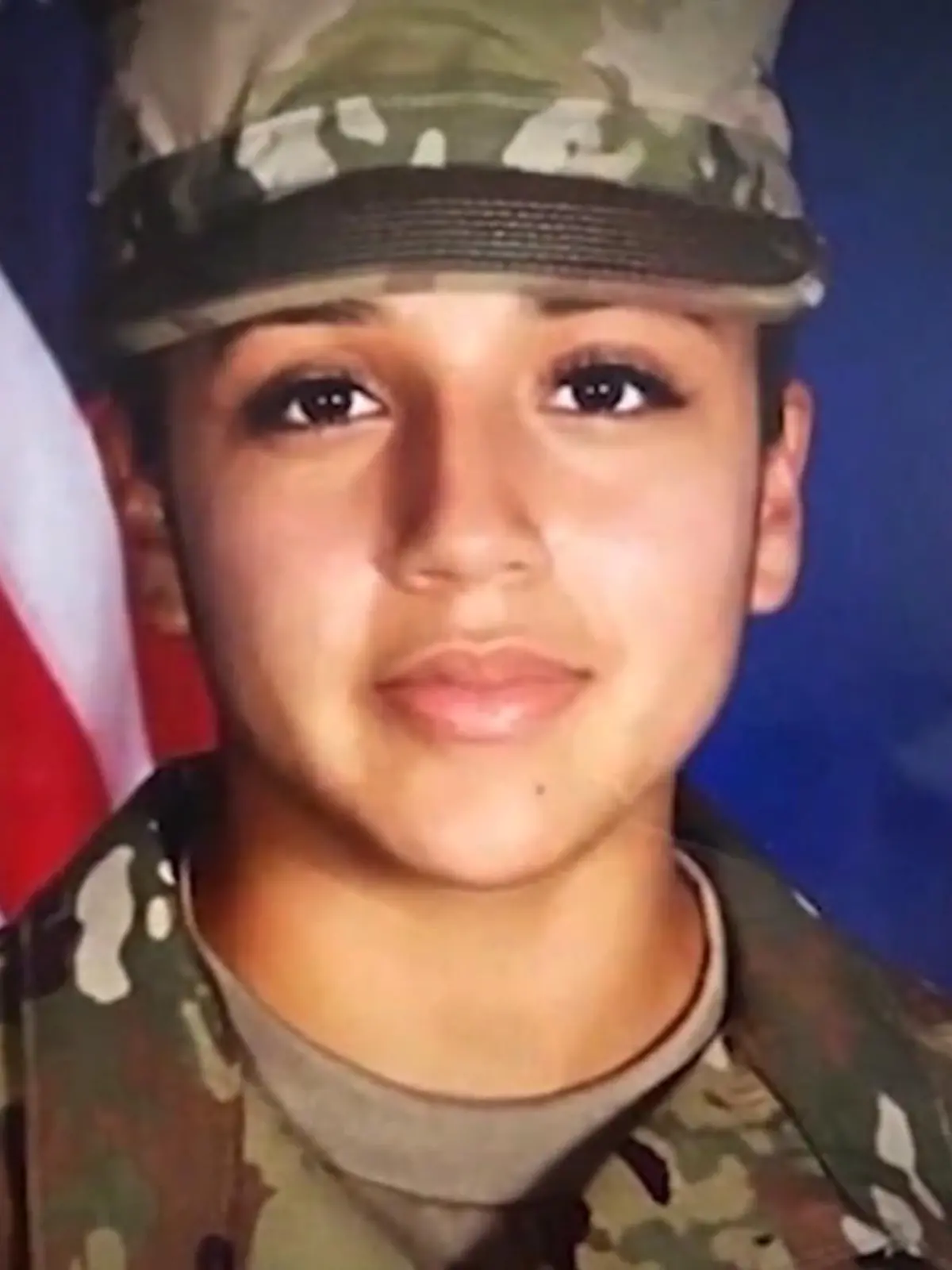 Fast drei Monate lang wurde US-Soldatin Vanessa Guillen vermisst. Die 20-Jährige war zuletzt am 22. April im texanischen Fort Hood gesehen worden, ihr Verschwinden ein Rätsel. Nun ist die zerstückelte Leiche der jungen Frau entdeckt worden – der grausame Verdacht: Vanessa Guillen wurde ermordet, um zu vertuschen, dass sie sexuell missbraucht wurde. Das US-Militär muss sich unangenehmen Fragen stellen – und das Verbrechen lässt zahlreiche Menschen auf die Straße gehen.