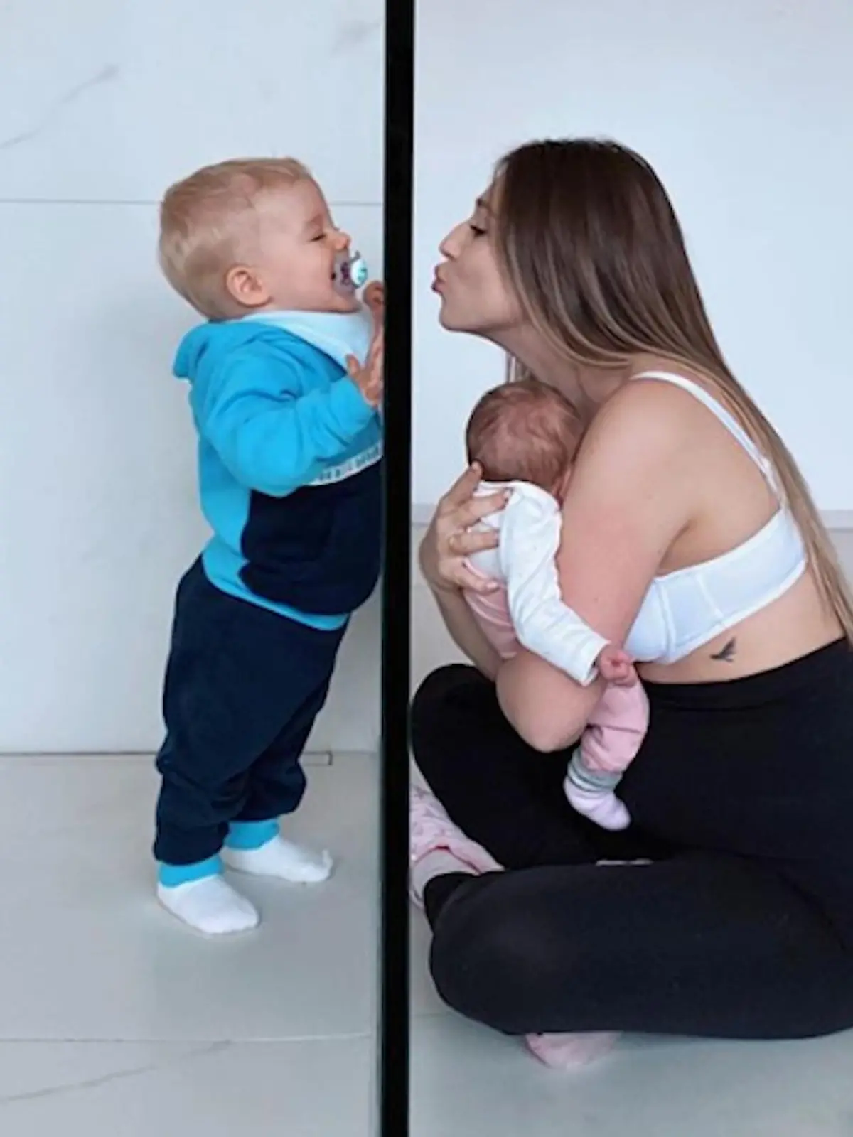 Bild zu: "Sohn Lio wird gleich doppelt von einer Wespe gestochen!"