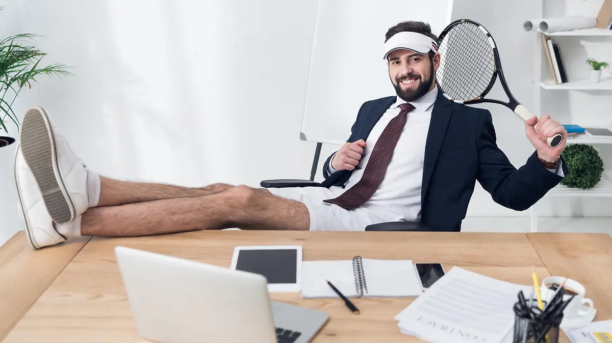 Bürokleidung im Sommer.