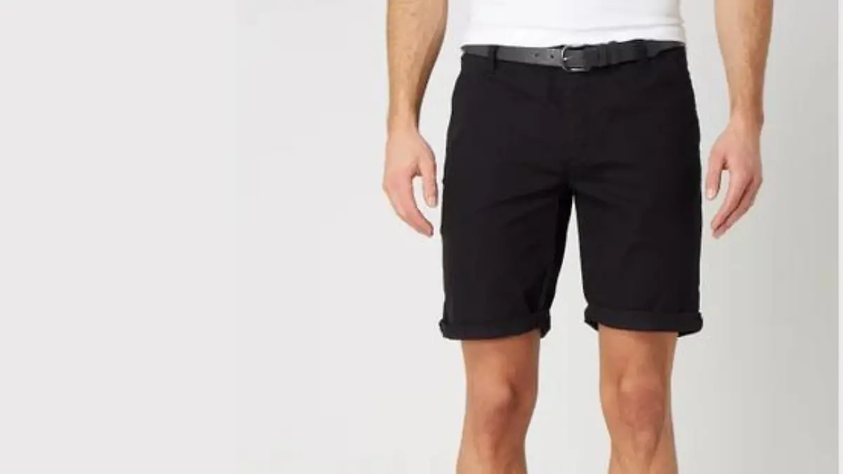 Shorts von Review.