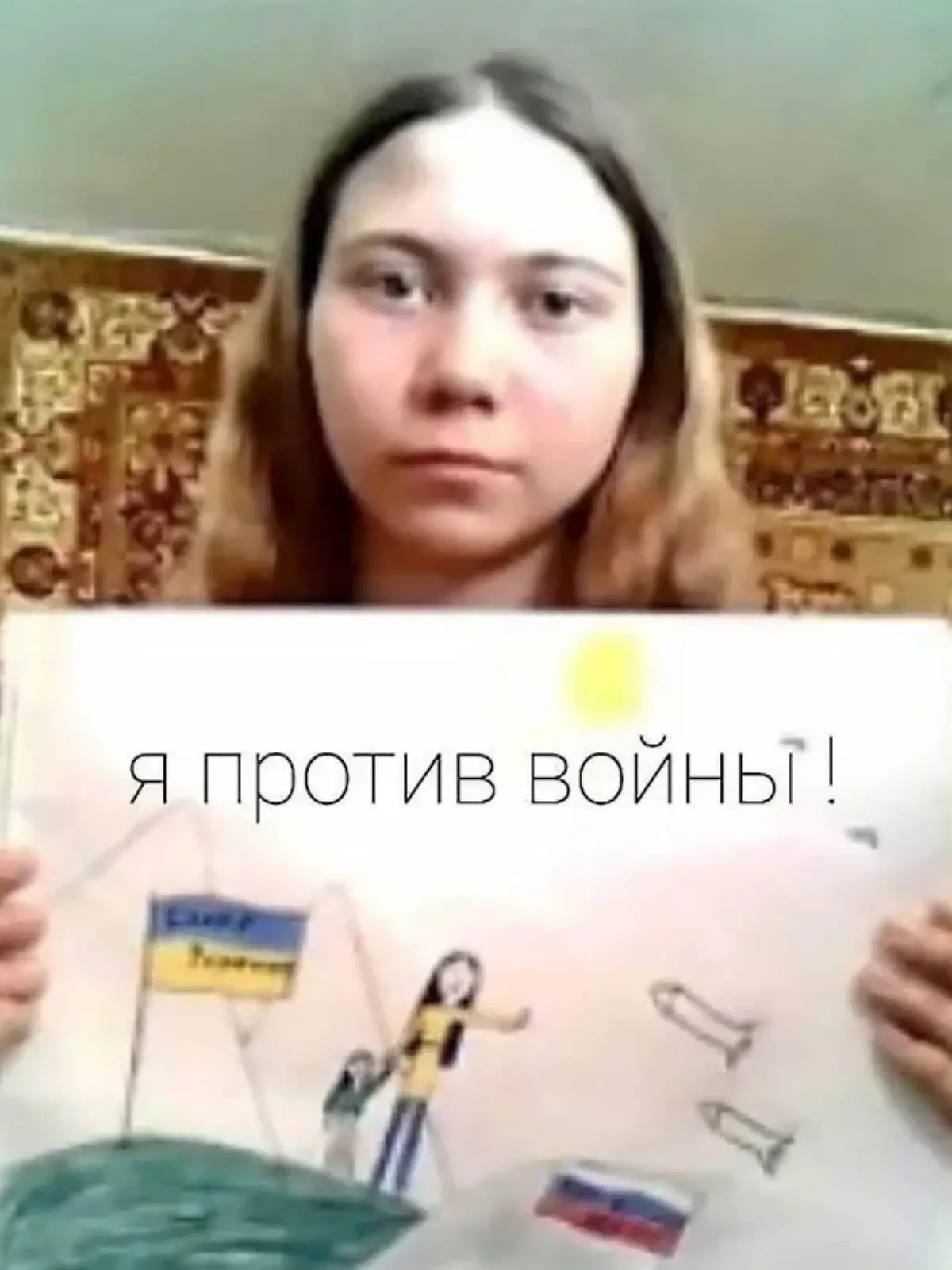 Weil Mascha dieses Anti-Kriegs-Bild malte, wurde ihr Vater in Russland festgenommen.
