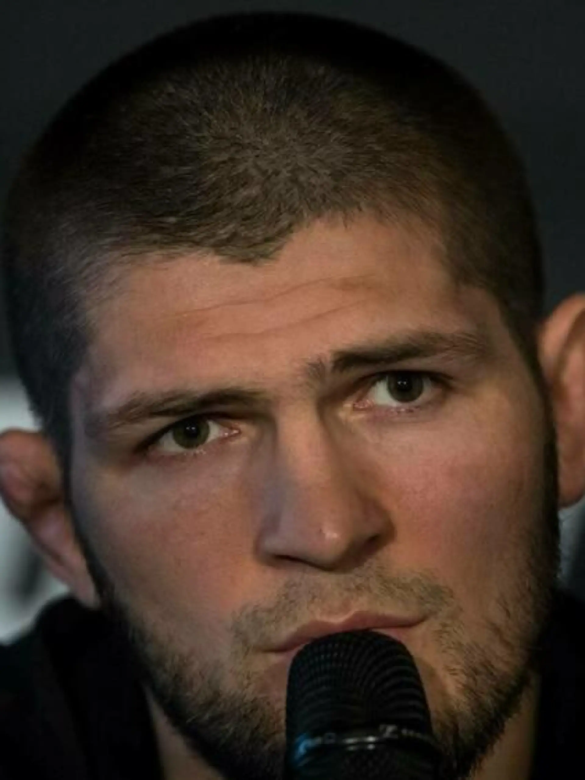 Vater von UFC-Champion Khabib Nurmagomedov an Covid-19 verstorben