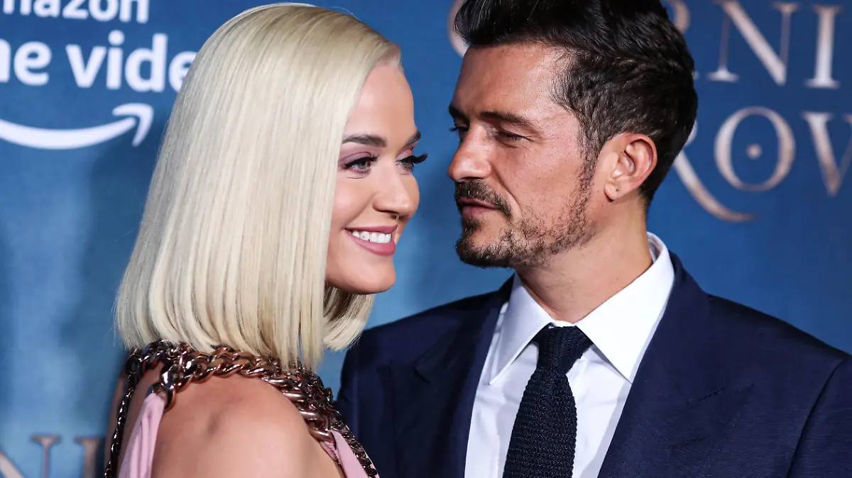 (FILE) Katy Perry Announces She's Expecting a Baby Girl with Orlando Bloom. Katy Perry announced on Friday that she and Orlando Bloom will be welcoming a baby girl this summer on Instagram. HOLLYWOOD, LOS ANGELES, CALIFORNIA, USA - AUGUST 21: Singer Katy Perry and fiance/actor Orlando Bloom arrive at the Los Angeles Premiere Of Amazon's 'Carnival Row' held at the TCL Chinese Theatre IMAX on August 21, 2019 in Hollywood, Los Angeles, California, United States. (Photo by Xavier Collin/Image Press Agency)
Pictured: Katy Perry,Orlando Bloom
Ref: SPL5160545 040420 NON-EXCLUSIVE
Picture by: Xavier Collin/Image Press Agency/Splash News / SplashNews.com
Splash News and Pictures
Los Angeles: 310-821-2666
New York: 212-619-2666
London: +44 (0)20 7644 7656
Berlin: +49 175 3764 166
photodesk@splashnews.com
World Rights,