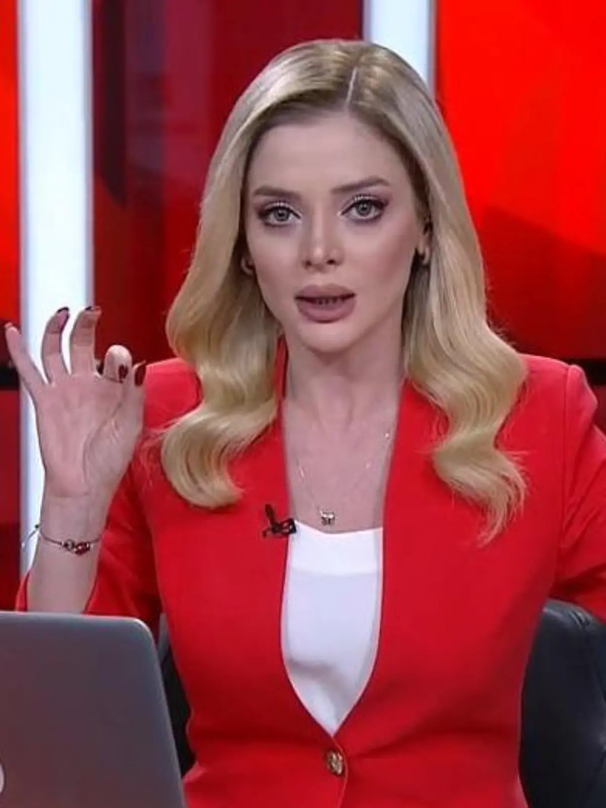 Bild zu: "Plötzlich bebt die Erde – live in TV-Sendung!"