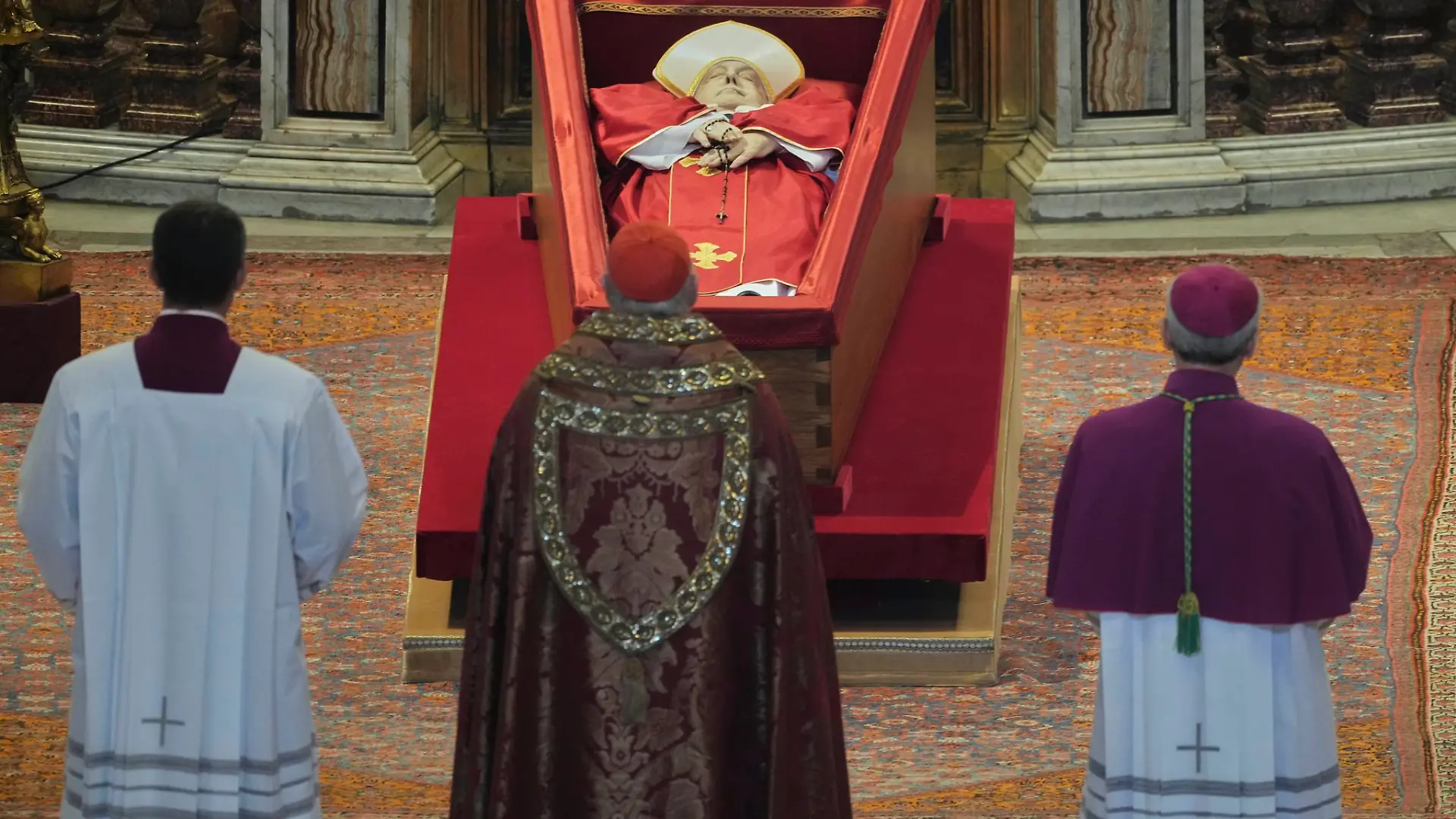 Bis Freitagabend ist Franziskus im Petersdom aufgebahrt.