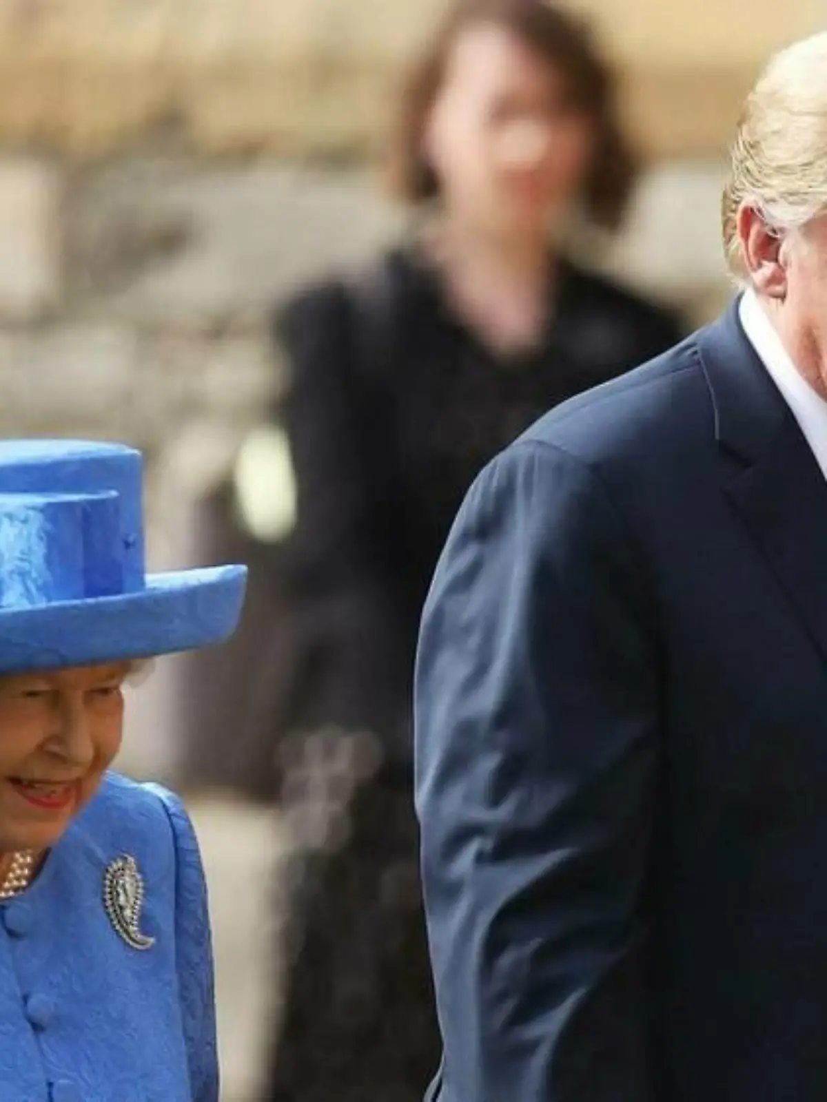 Hat Donald Trump nur vor Queen Elizabeth II. Respekt?