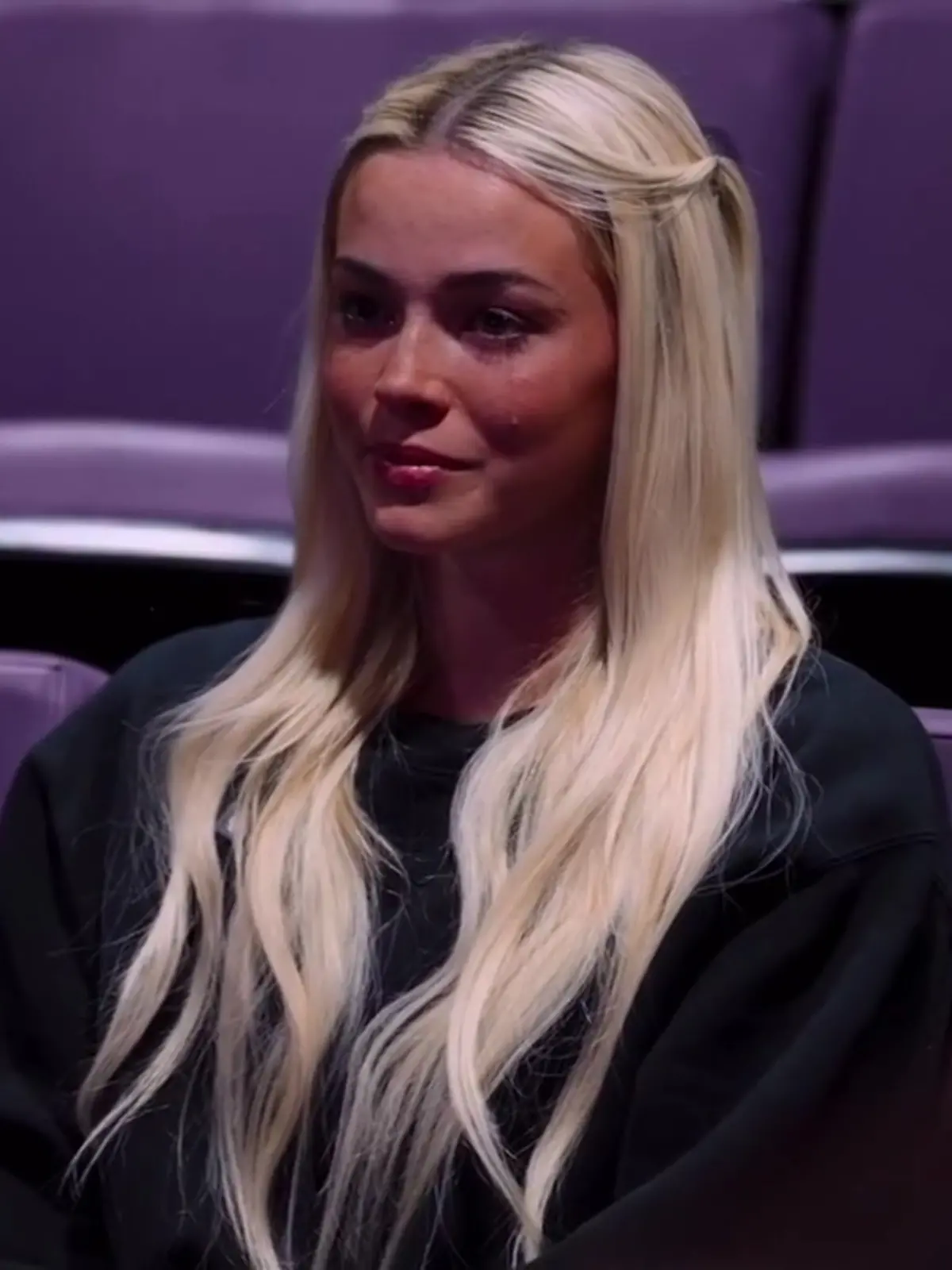 Am Ende des emotionalen Abschied-Videos kommen Turn-Star Olivia „Livvy” Dunne die Tränen.