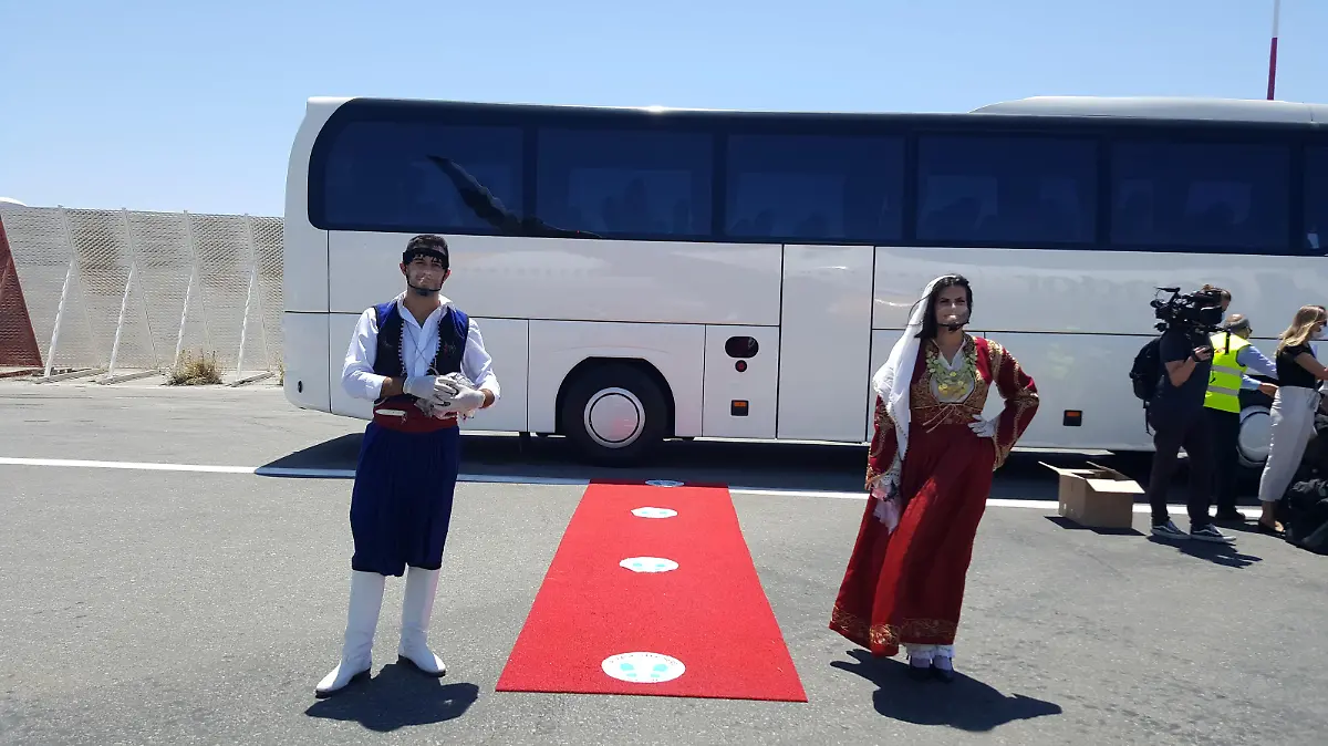 Roter Teppich bei Ankunft deutscher Urlauber auf Kreta