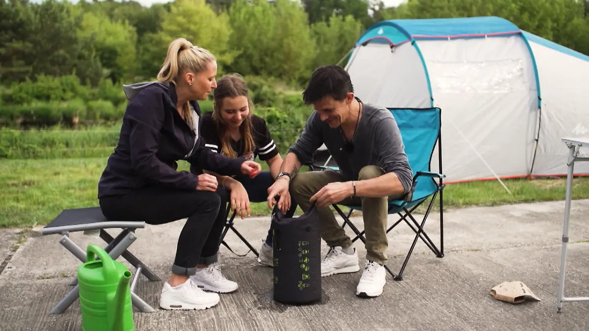 Waschsack, Toaster & Co.: 5 Camping-Gadgets im Praxistest Praktisch oder Plunder?