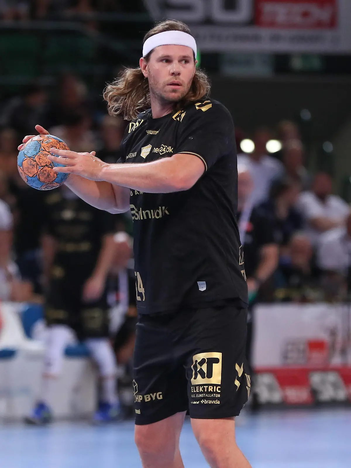 12.08.2023, xgox, Handball - So-Tech-Cup, TBV Lemgo-Lippe - Aalborg Handbold emspor, v.l. Mikkel Hansen Aalborg, 24 am Ball, plays the ball Halle Westfalen *** 12 08 2023, xgox, Handball So Tech Cup, TBV Lemgo Lippe Aalborg Handbold emspor, v l Mikkel Hansen Aalborg, 24 on the ball, plays the ball Halle Westfalen