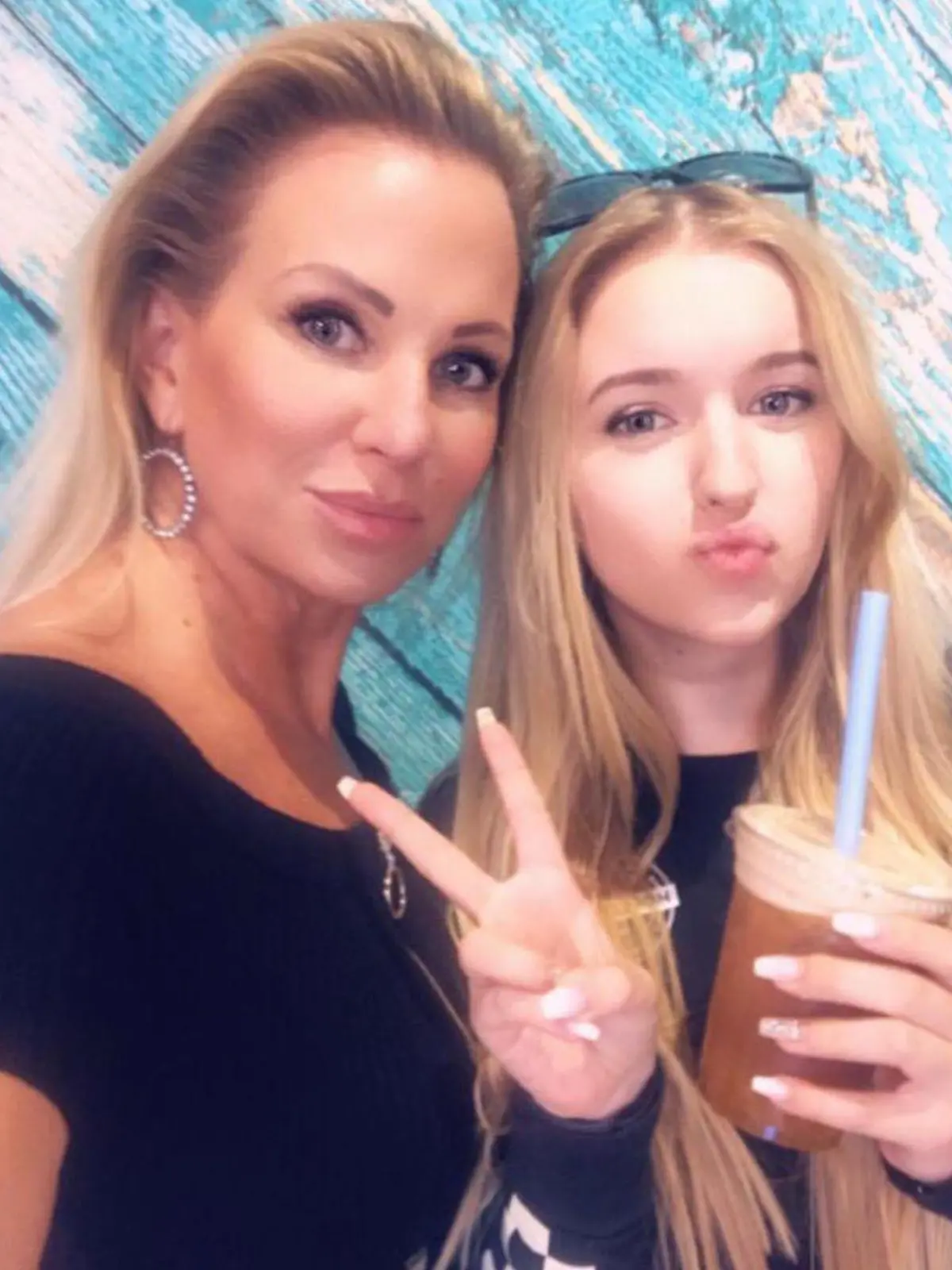 Claudia Norberg-Wendler mit ihrer Tochter Adeline.