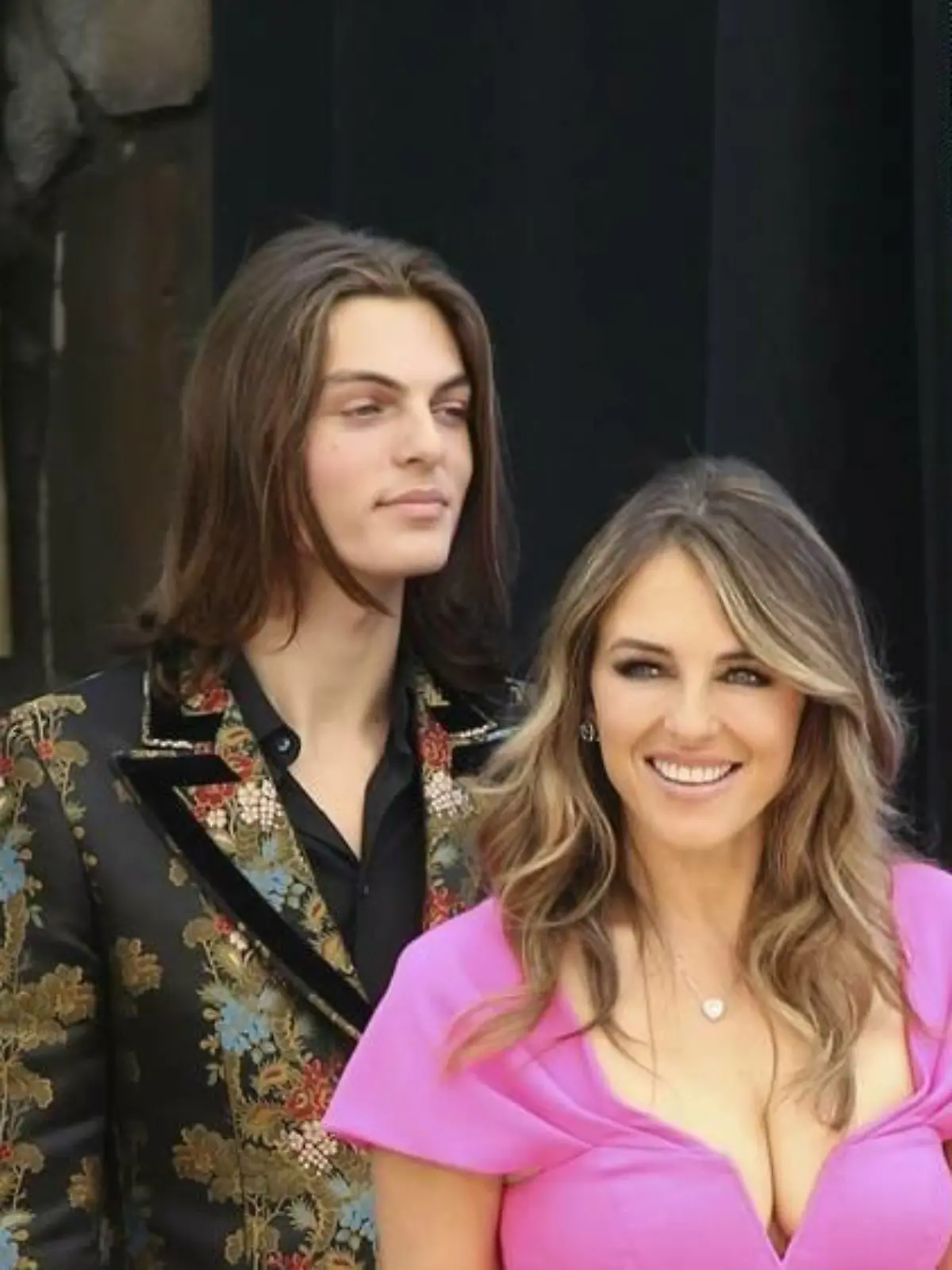 Trauer um Steve Bing: Sein Sohn Damian Hurley nimmt Abschied