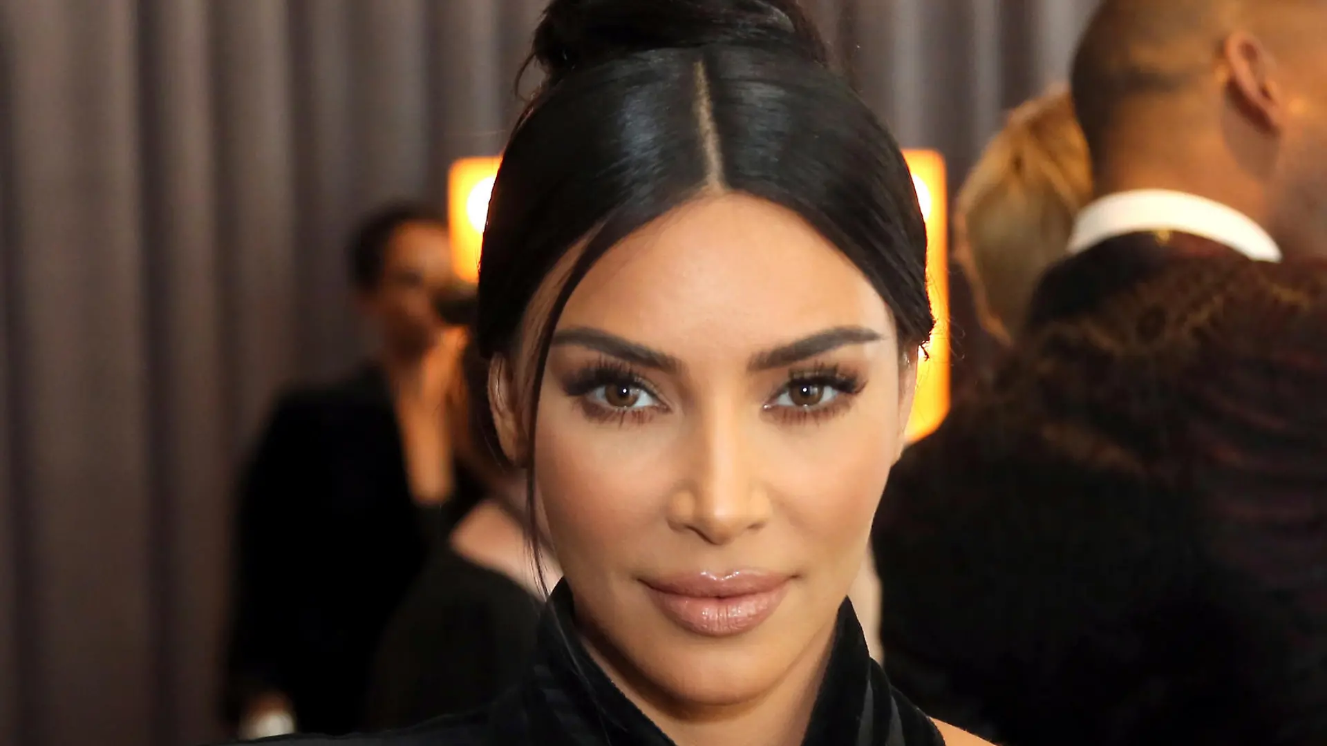ARCHIV - 14.09.2019, USA, Los Angeles: Kim Kardashian, US-amerikanische Schauspielerin, nimmt an den Creative Arts Emmy Awards im Microsoft Theater teil. Kardashian West hat einen Vertrag für ihren eigenen Podcast mit dem Musikstreamingdienst Spotify unterschrieben. Darin soll es um das Thema Strafjustiz gehen, wie das «Wall Street Journal» berichtete. Foto: Willy Sanjuan/Invision/AP/dpa +++ dpa-Bildfunk +++