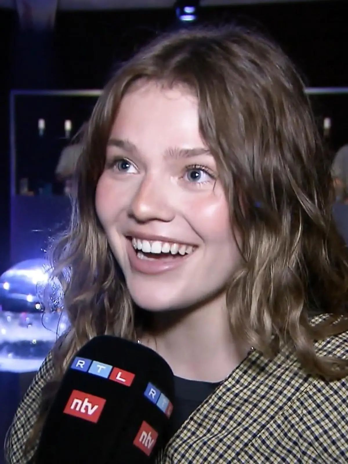 Faye Montana Briest beim Sol de Janeiro in Berlin.