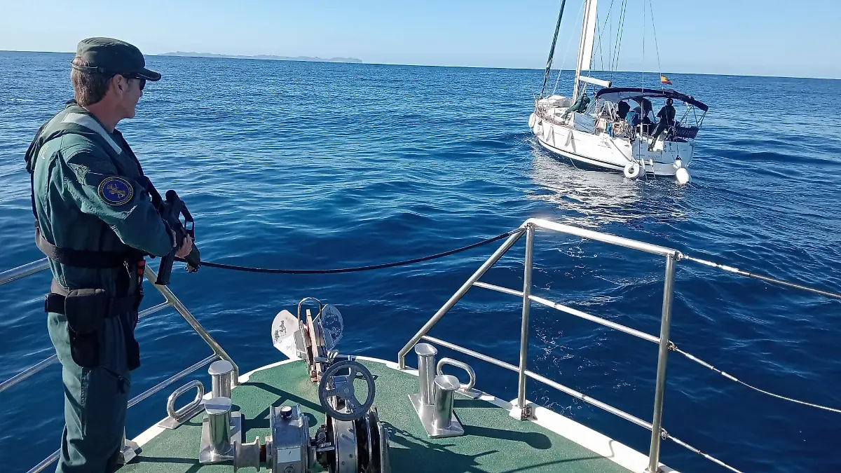 Die beiden Seeräuber seien erleichtert gewesen, als das Boot der Guarda Civil eintraf.
