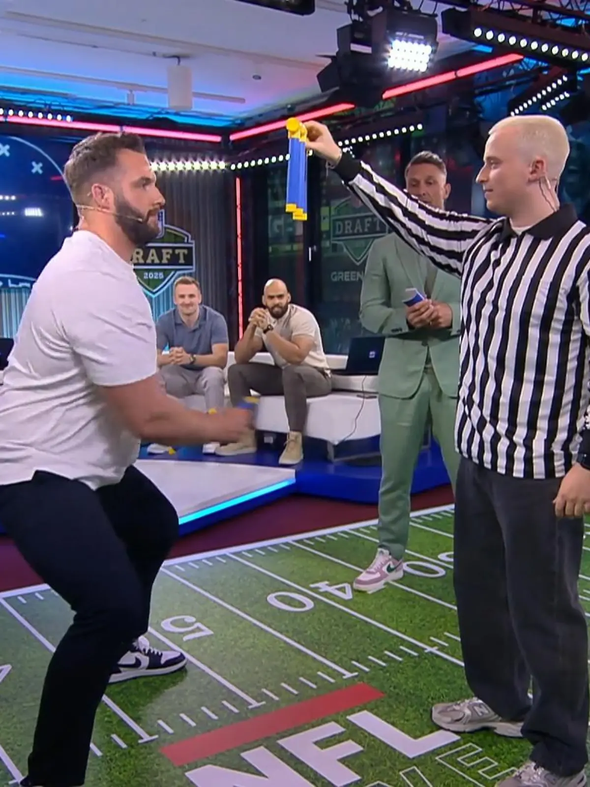 Bild zu: "Reaktionsspiel im Studio - Werner auf Zack"
