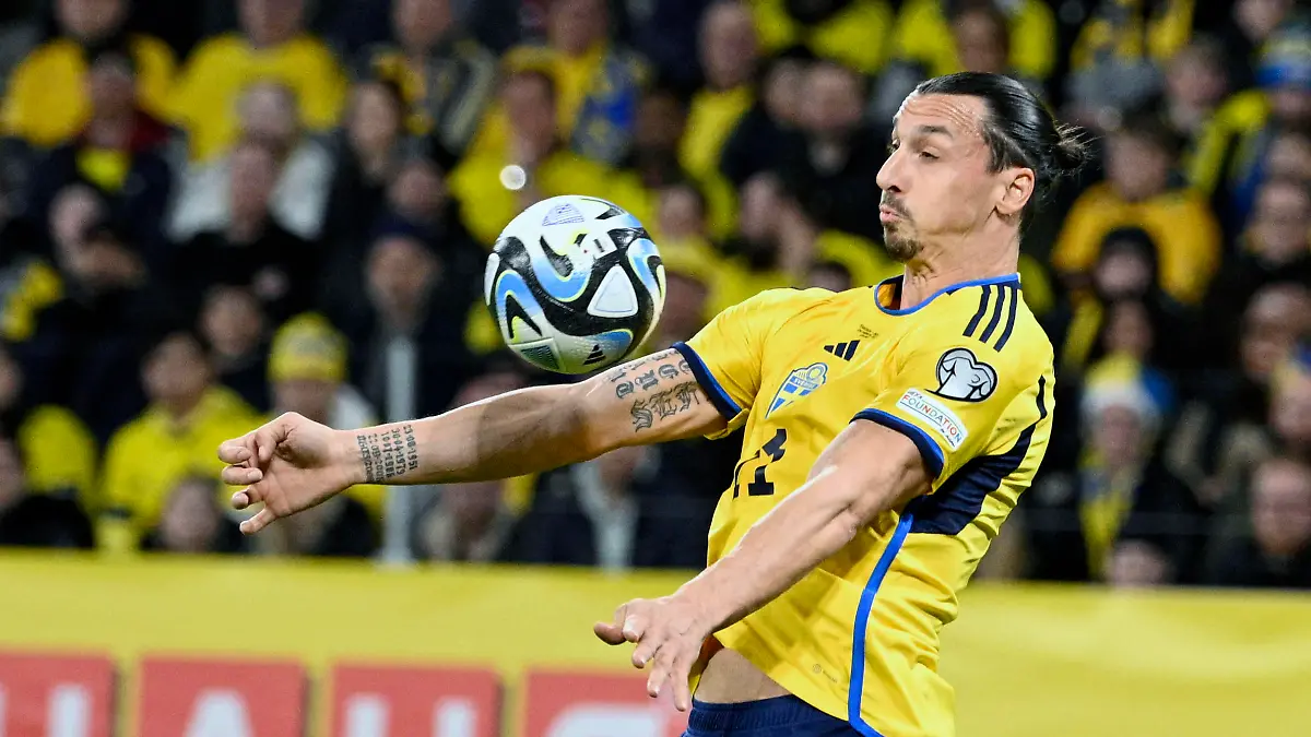 STOCKHOLM 20230324 Sveriges Zlatan Ibrahimovic under fredagens EM-kvalmatch mellan Sverige och Belgien pa Friends Arena. STOCKHOLM SVERIGE x10040x *** STOCKHOLM 20230324 Swedens Zlatan Ibrahimovic during Fridays EC qualifying match between Sweden and Belgium at Friends Arena STOCKHOLM SWEDEN x10040x, PUBLICATIONxNOTxINxDENxNORxSWExFIN Copyright: xAndersxWiklund/TTx EM-KVAL SVERIGE-BELGIEN