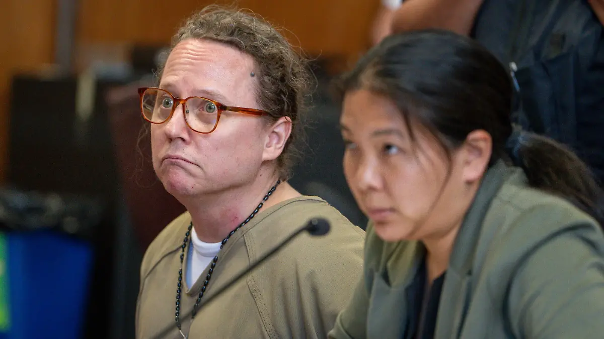 Ryan Hemphill, left, appears in Manhattan criminal court for his arraignment on sexual assault charges, Thursday, April 24, 2025, in New York. (Steven Hirsch/New York Post via AP)