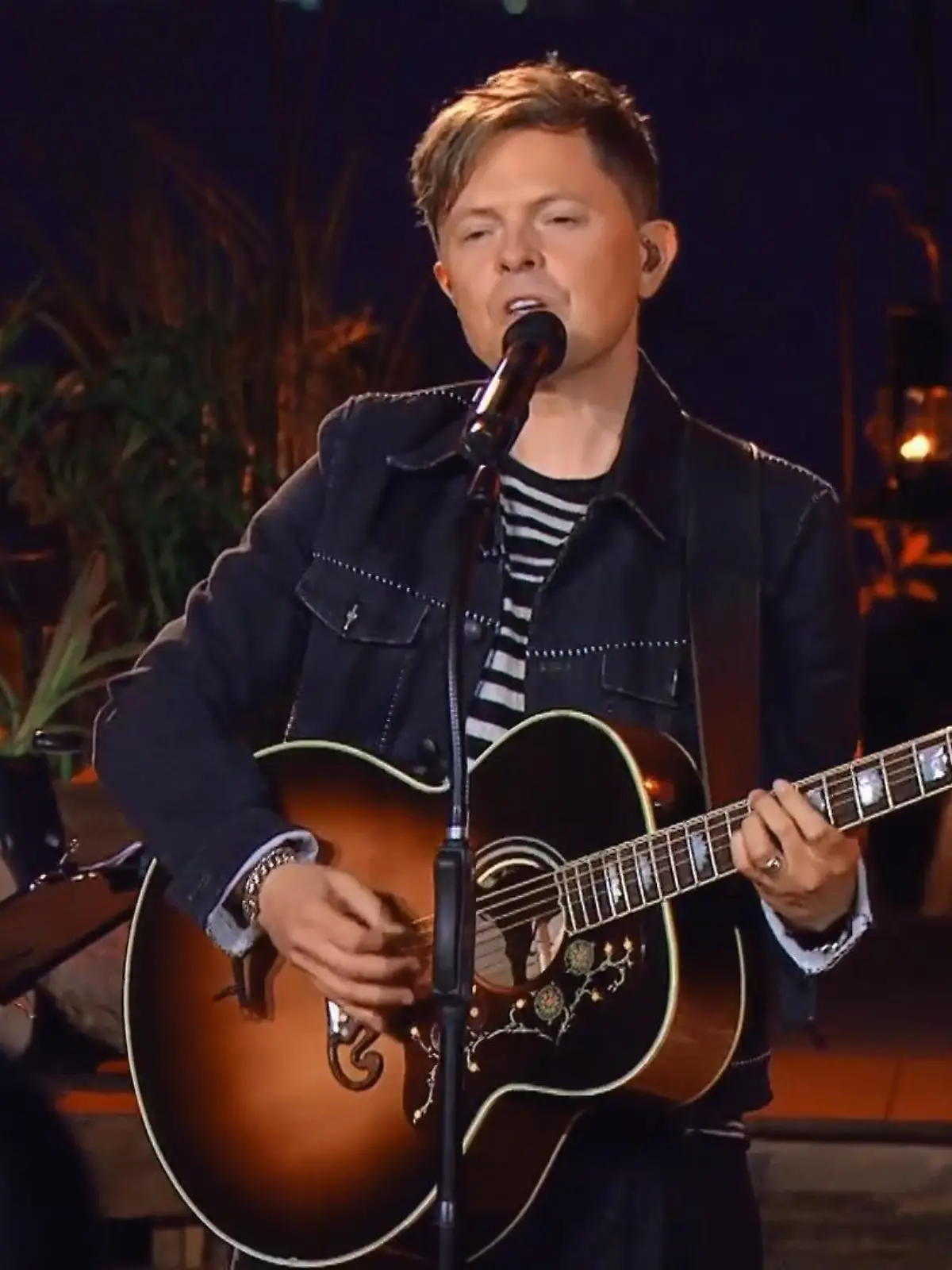 Bild zu: "Michael Patrick Kelly singt "The One""