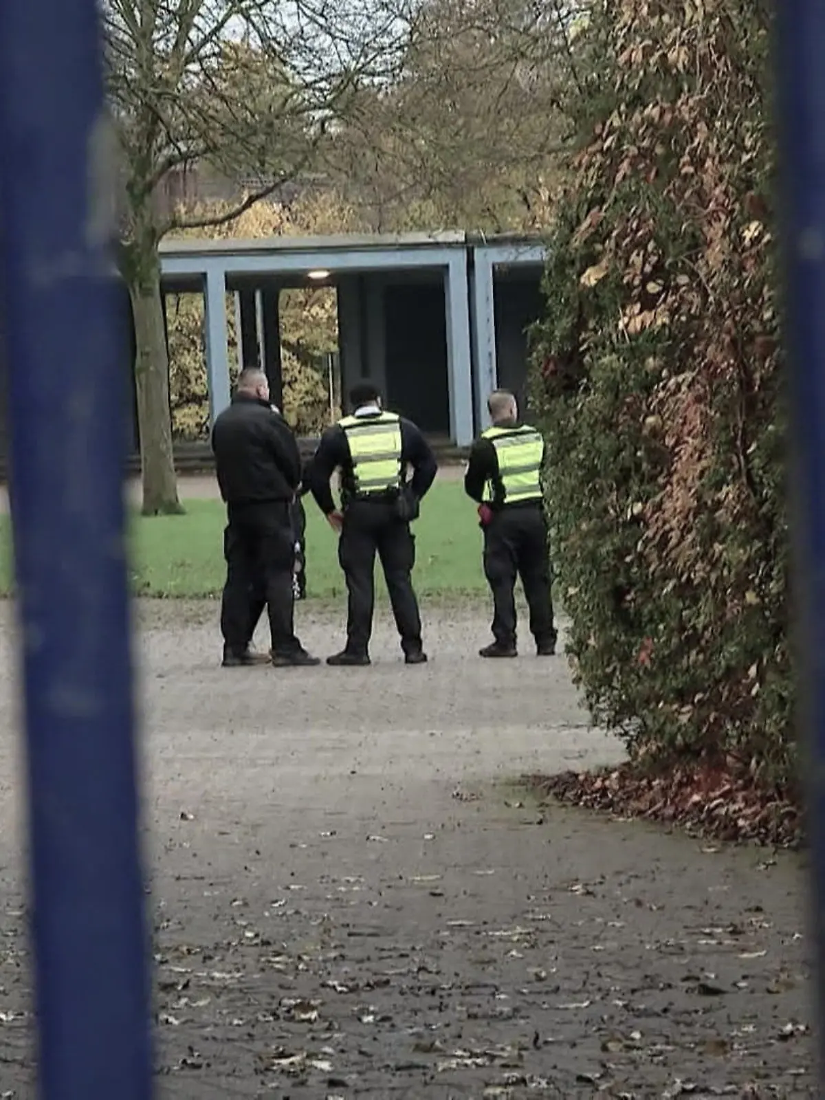 Bild zu: "Sexueller Missbrauch auf Schultoilette"