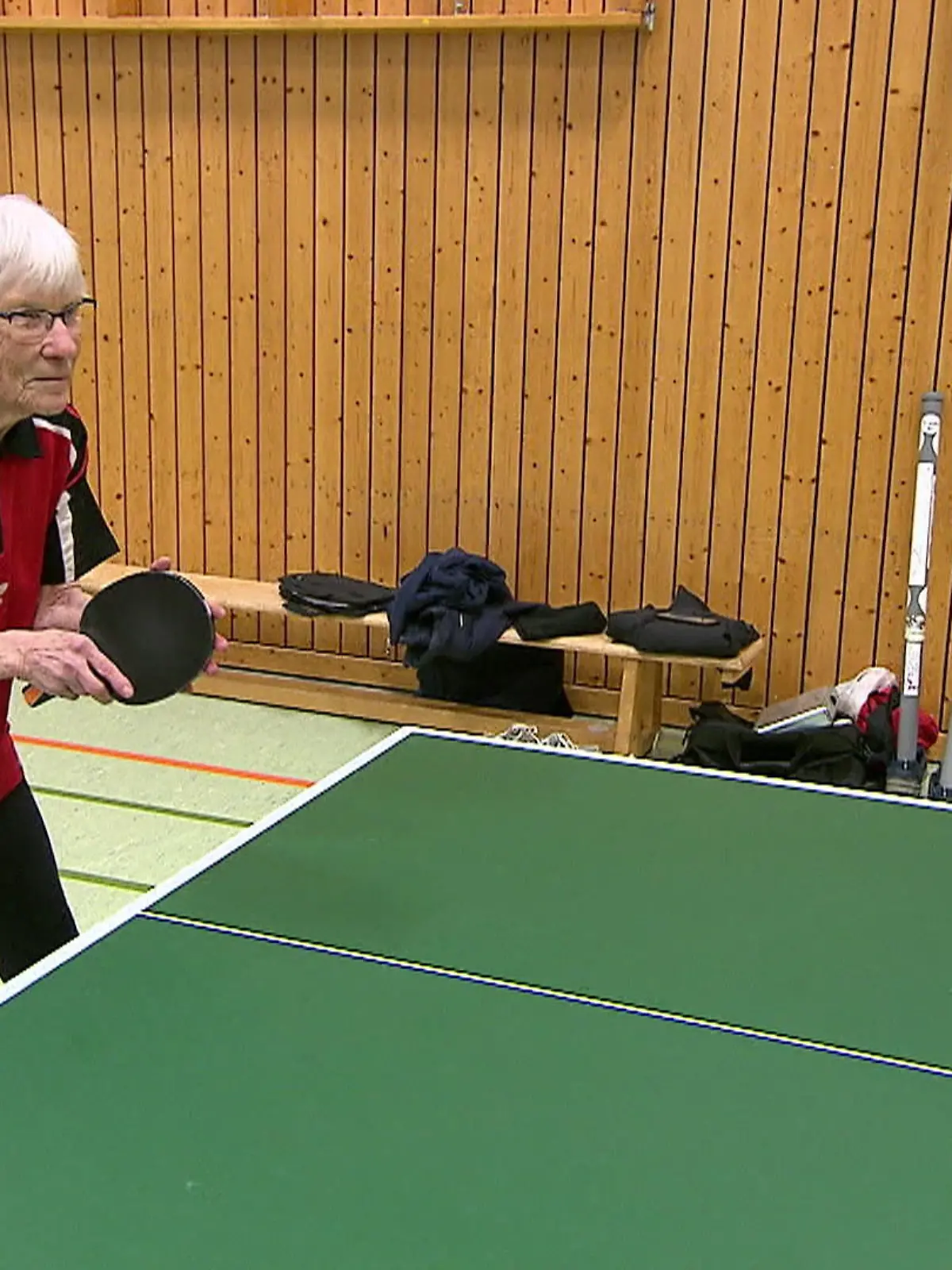 Bild zu: "86-jährige Tischtennis-Weltmeisterin aus Rheinbreitbach"