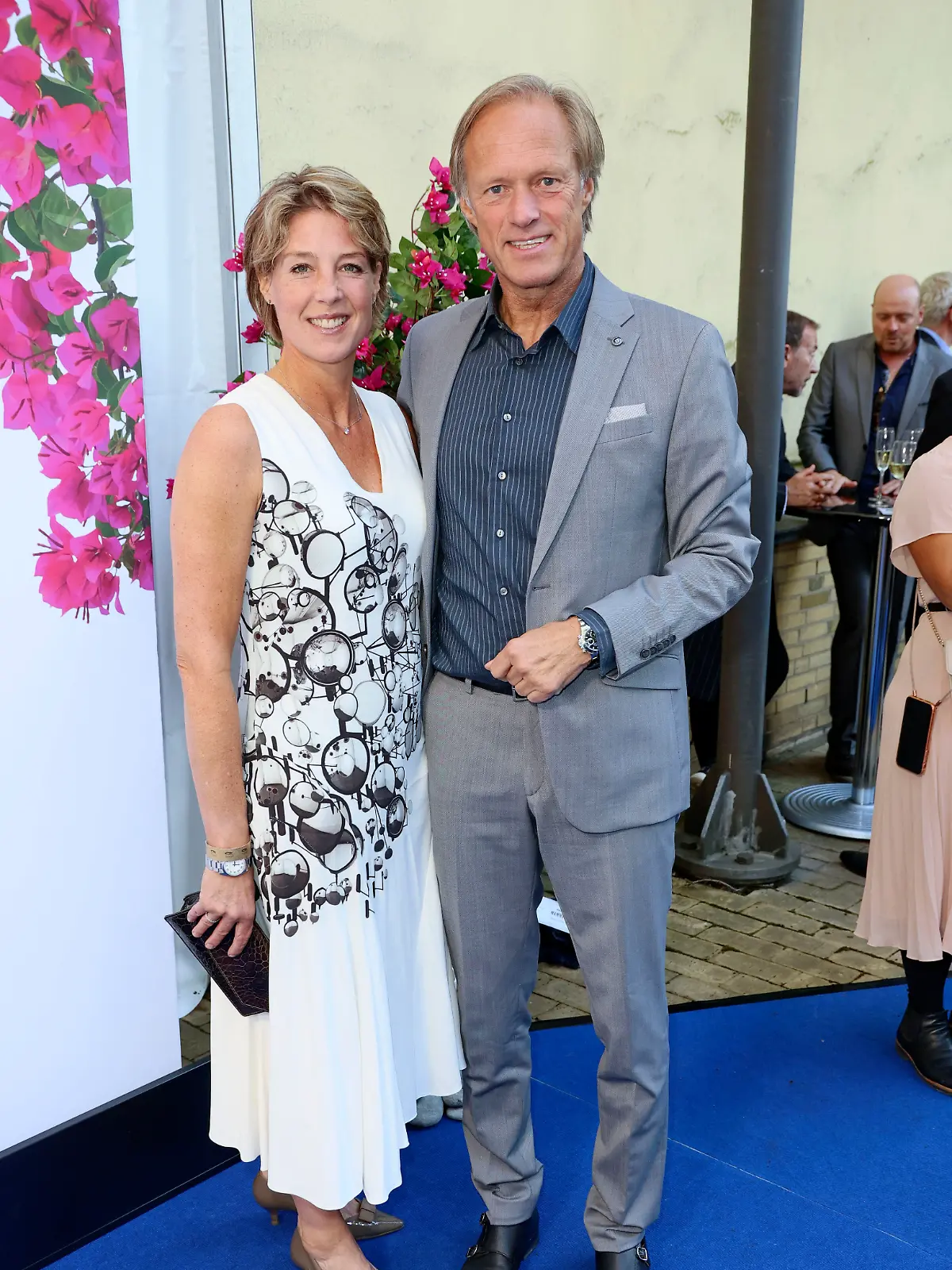 Christina Block mit ihrem Lebenspartner Gerhard Delling bei der Premiere des Musicals ‘Mamma Mia!’ im Stage Theater Neue Flora. Hamburg am 11.09.2022